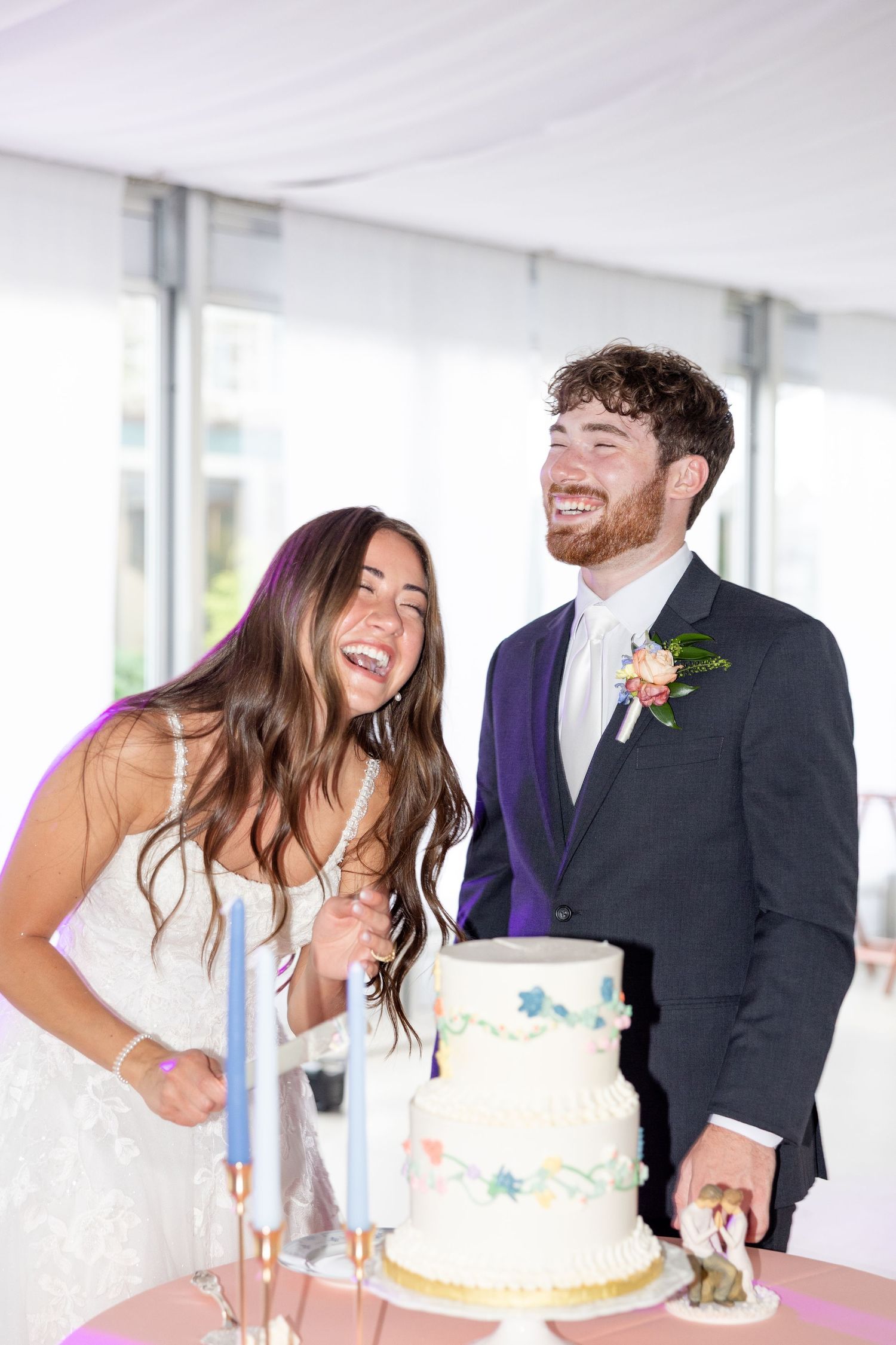 Elegant summer wedding at The Beverly Mansion in Marengo, Ohio captured by Dayton wedding photographers Julia & Sean Photography.