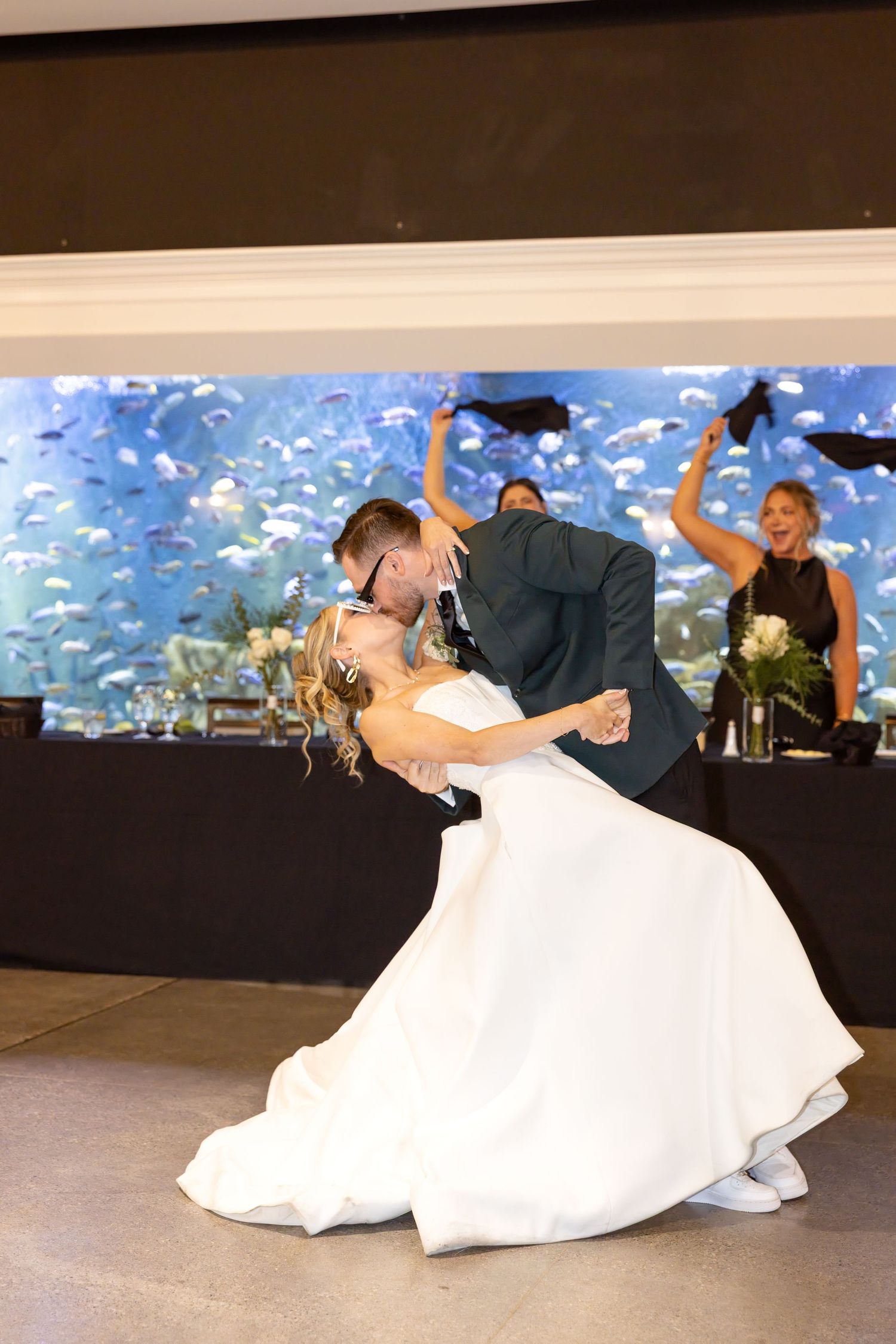 Wedding day photos at The Toledo Zoo in Toledo, Ohio photographed by Julia & Sean Photography, Ohio wedding photographers