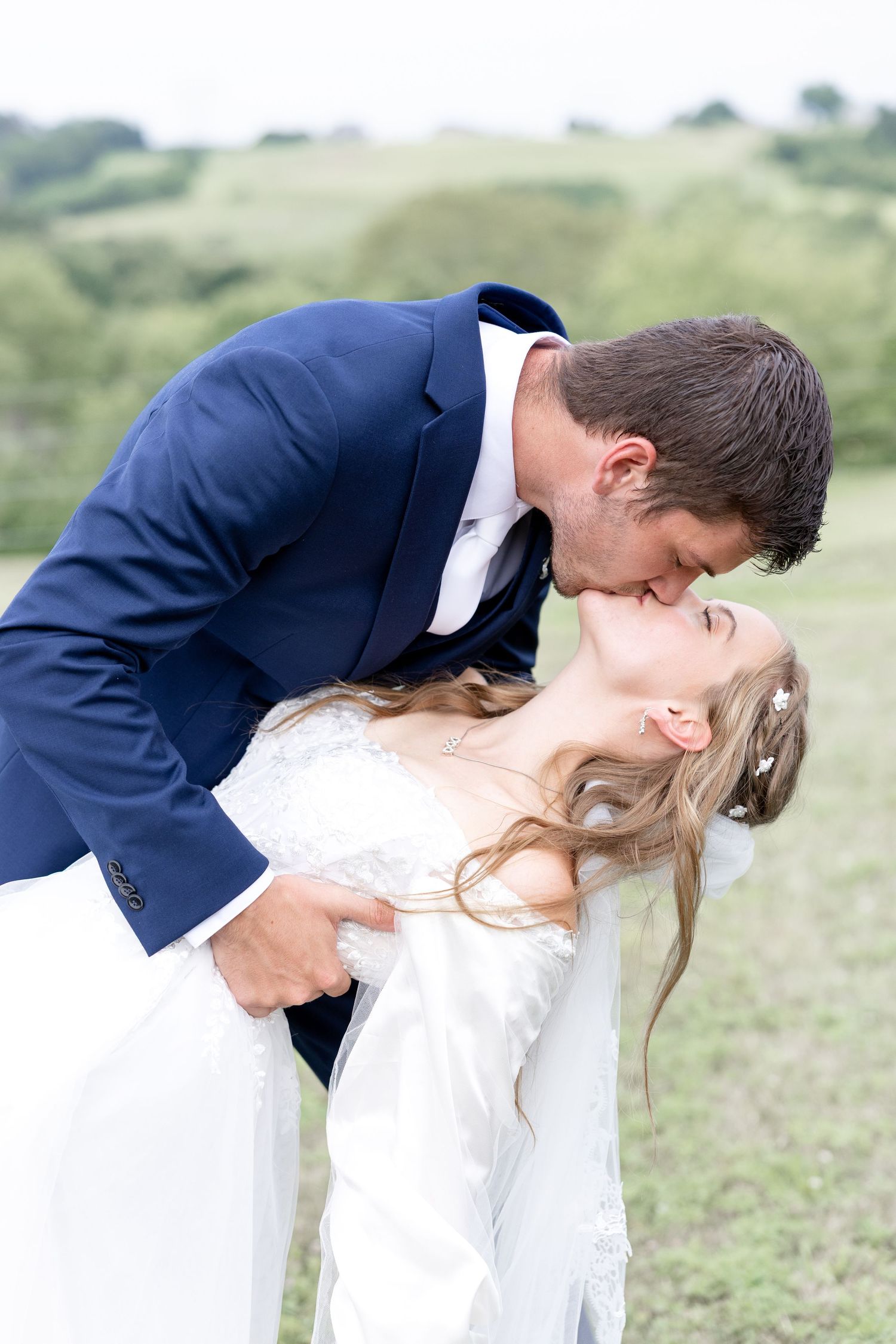 Romantic summer wedding in Northeast Ohio at Heartland on Heritage by Julia and Sean Photography, husband-and-wife wedding photographers.