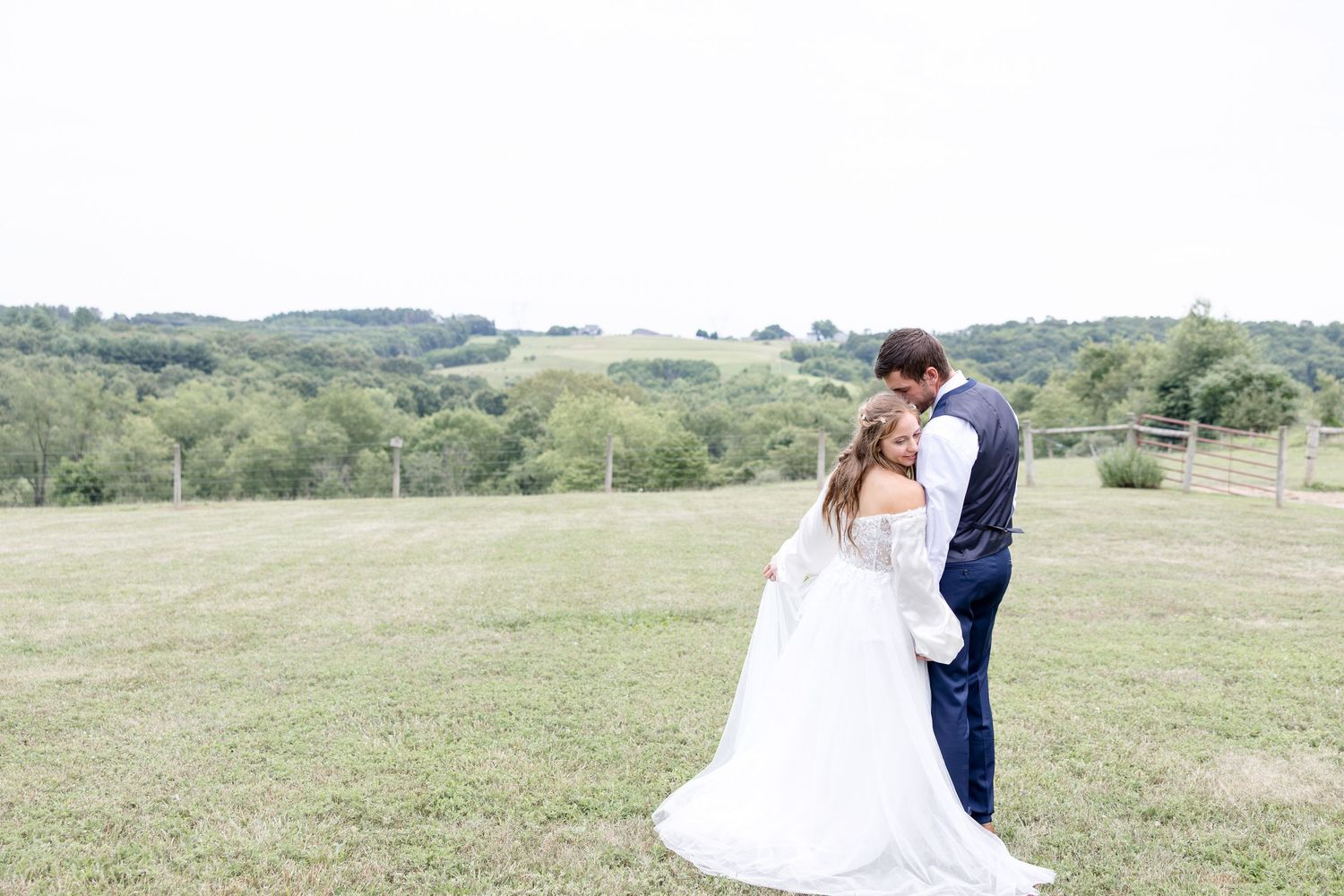 Romantic summer wedding in Northeast Ohio at Heartland on Heritage by Julia and Sean Photography, husband-and-wife wedding photographers.