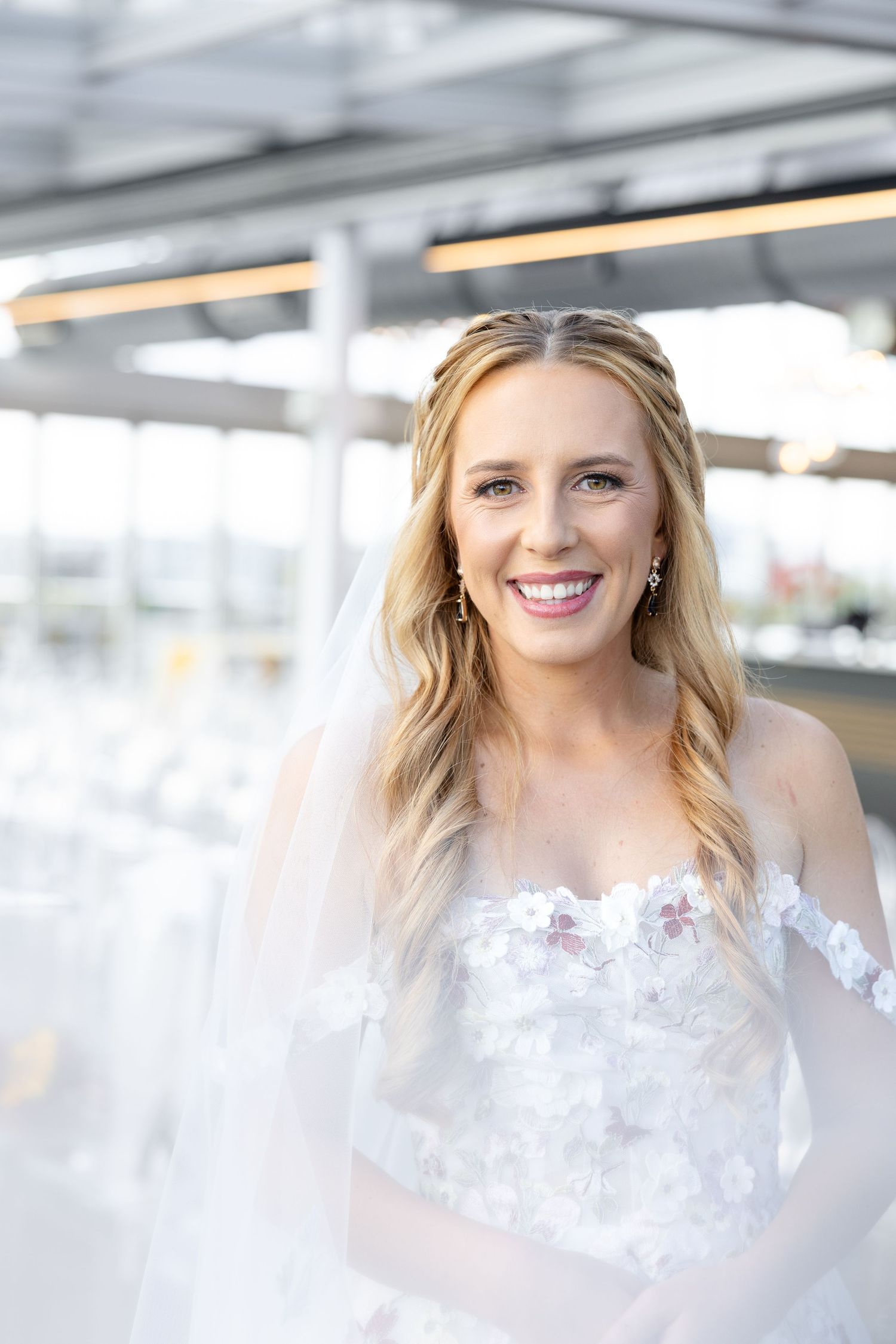 Timeless rooftop wedding at Revery in Columbus by Julia and Sean Photography, serving Dayton, Columbus & Cincinnati.