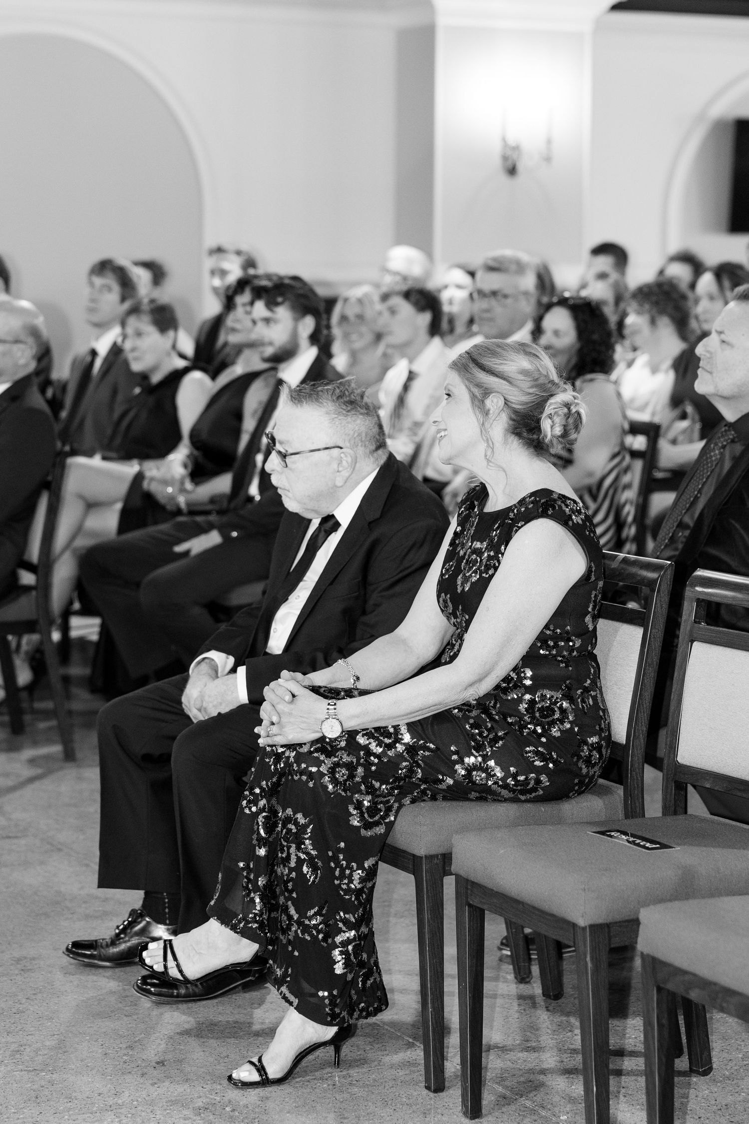 Wedding day photos at The Toledo Zoo in Toledo, Ohio photographed by Julia & Sean Photography, Ohio wedding photographers