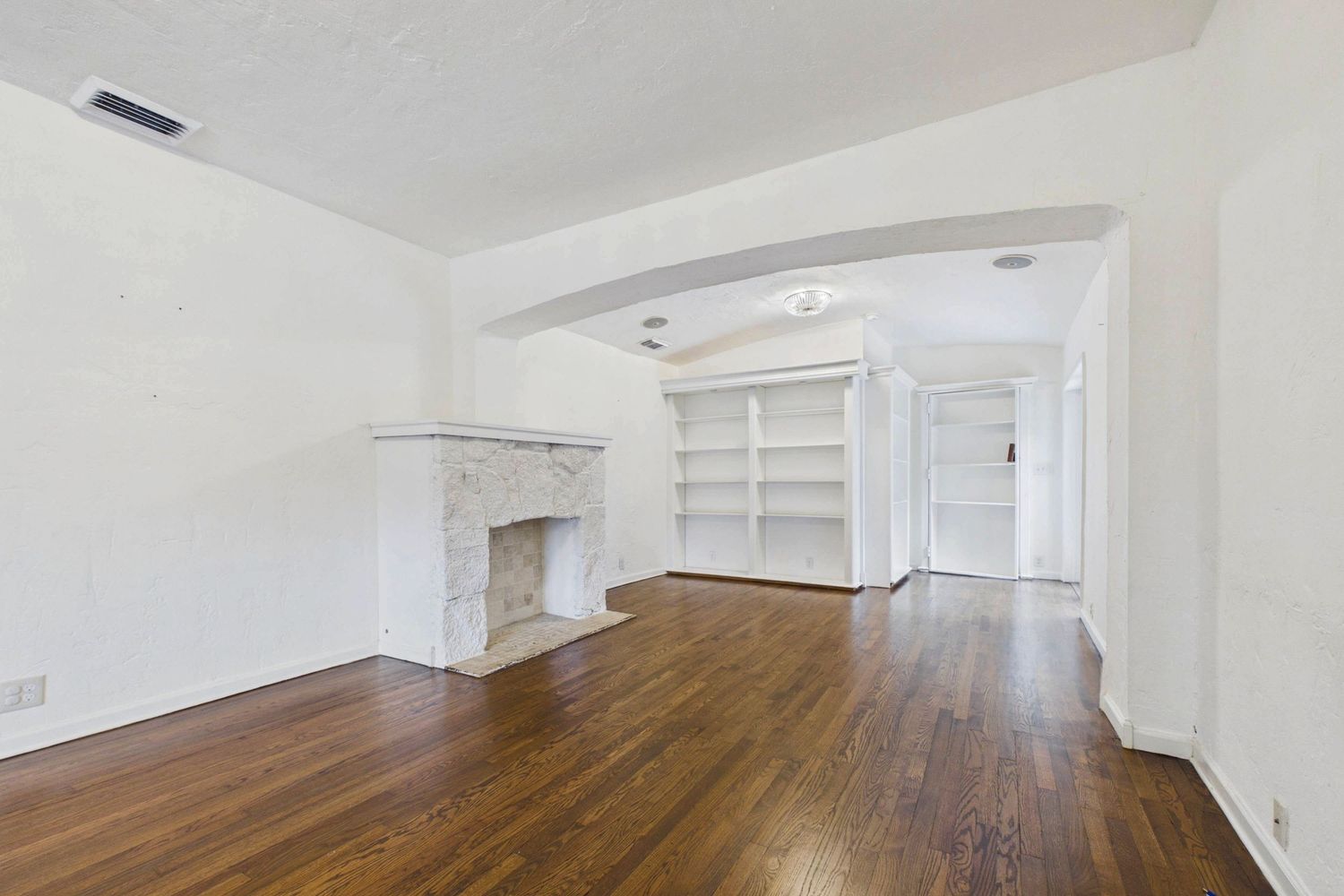 Virtual staging for Classic West Palm Beach upscale home residential real estate photography brodiganphotograpy.com
