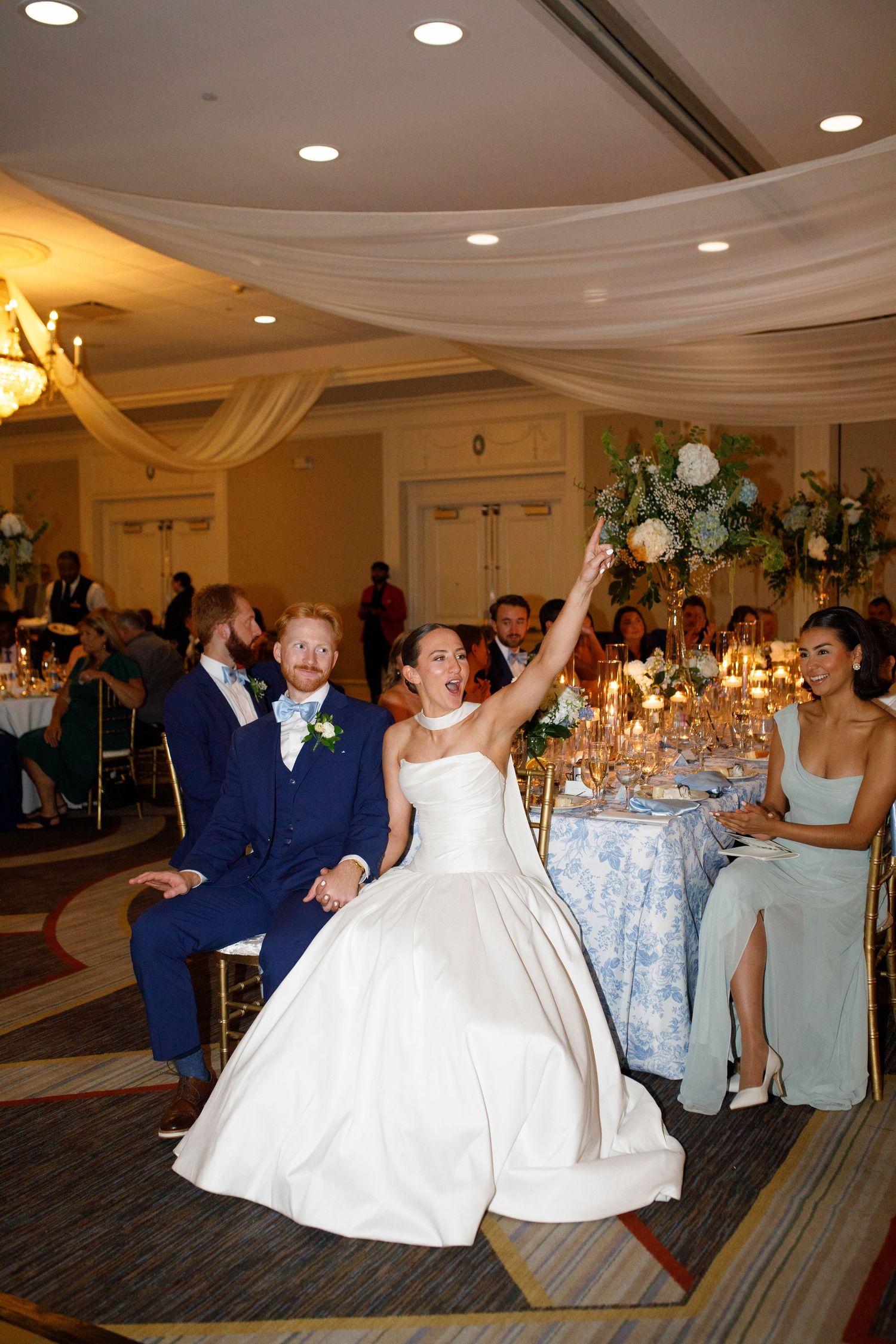 St. Louis wedding photography bride and groom
romantic St. Louis wedding photographer
St. Louis Missouri wedding photographer bride portrait