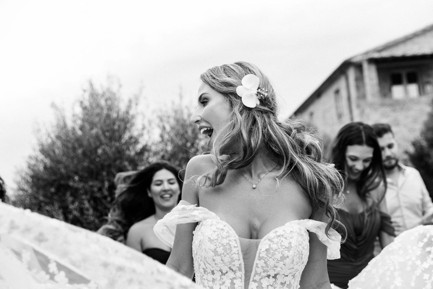 Tuscany wedding photographer in Montalcino at Capanna Suits Hotel