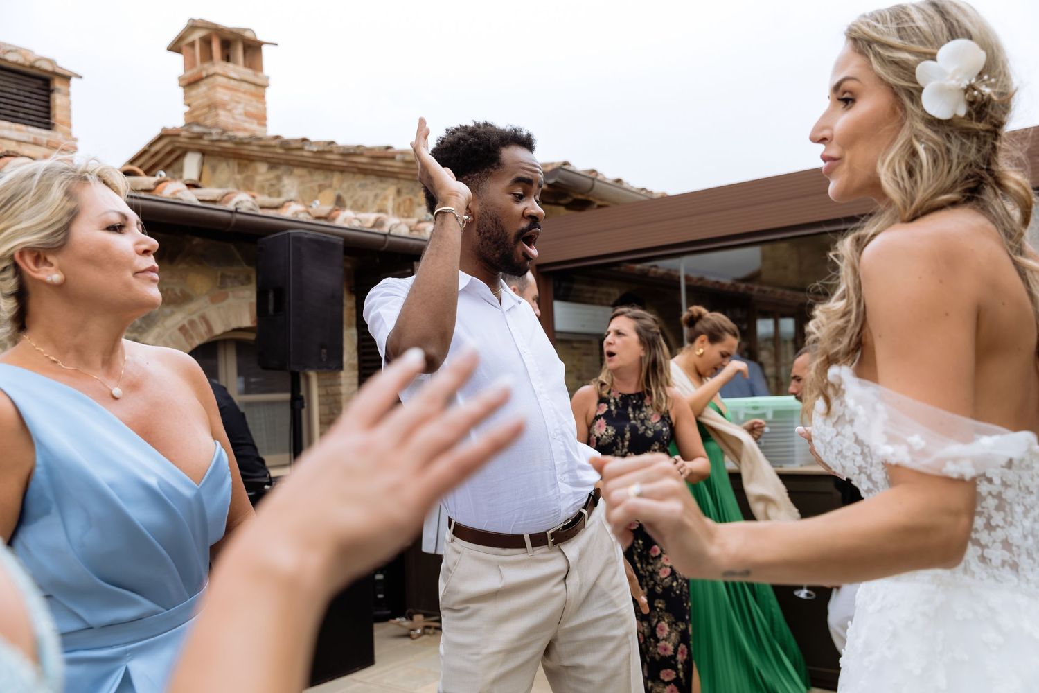 Tuscany wedding photographer in Montalcino at Capanna Suits Hotel