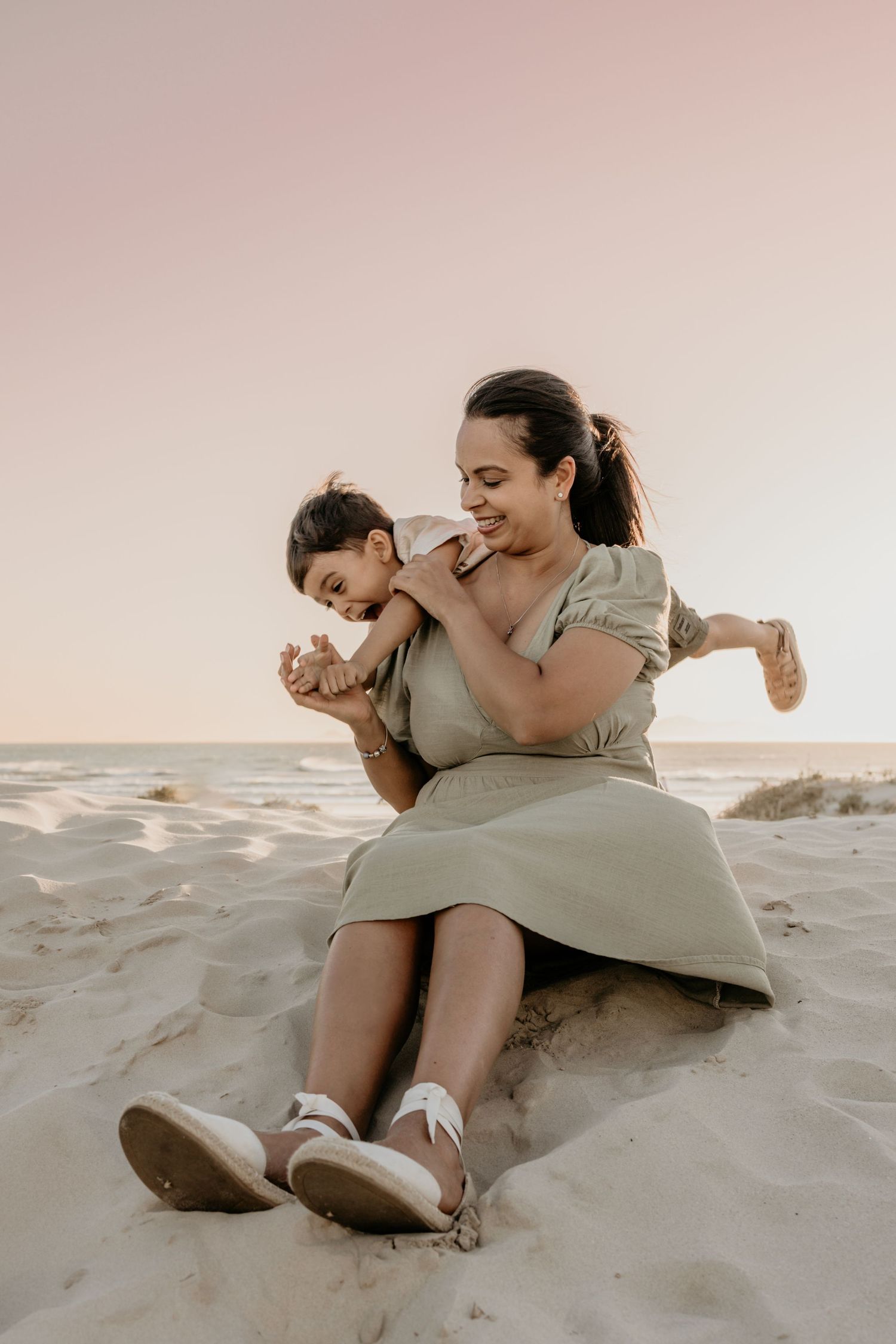 Candid family moments captured along the Cape Town coast.
Real and emotional family photography in Somerset West.
Vacation memories captured