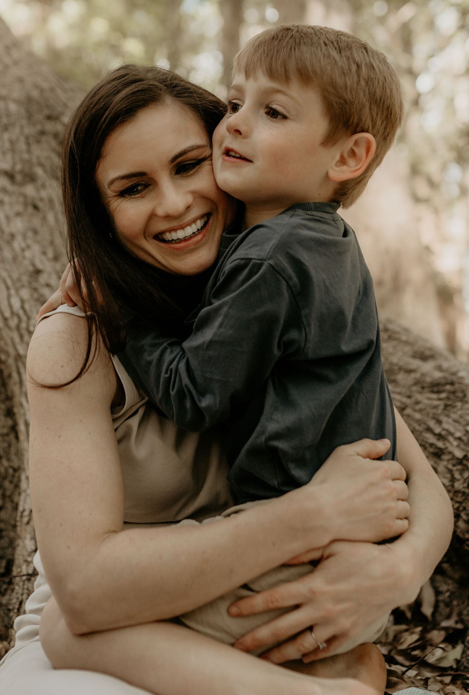 Natural family portraits with Cape Town scenery

Family photography that feels effortless in Cape Town

Family photo sessions designed for k