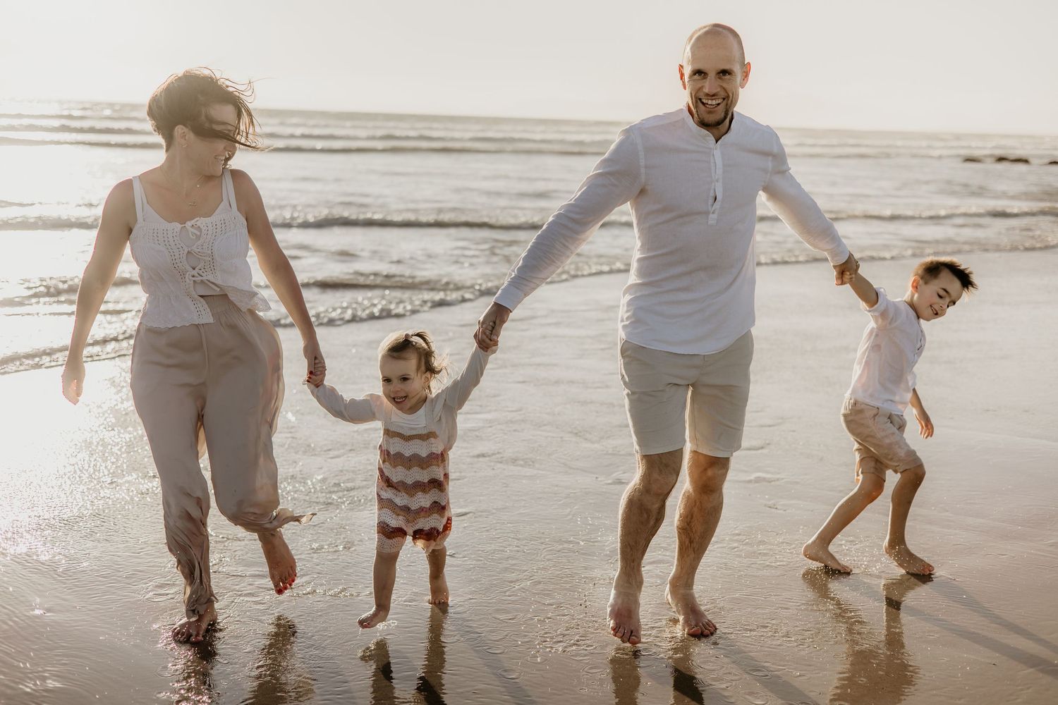 Natural family photo sessions near Cape Town

Family portraits inspired by Cape Town landscapes
