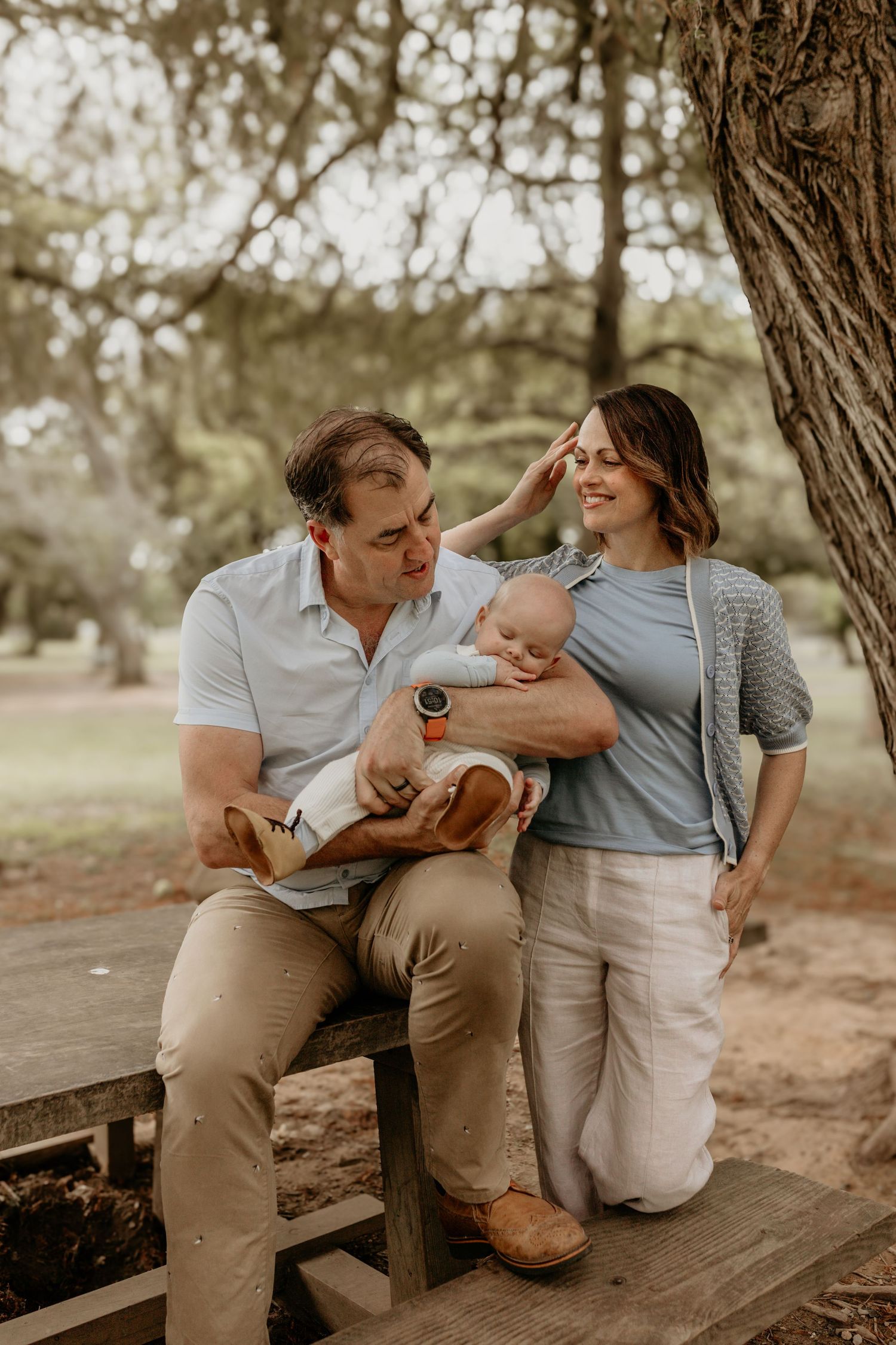 Family portraits with soft tones in Cape Town

Family photography focused on love and movement in Cape Town

Timeless family photos in natur