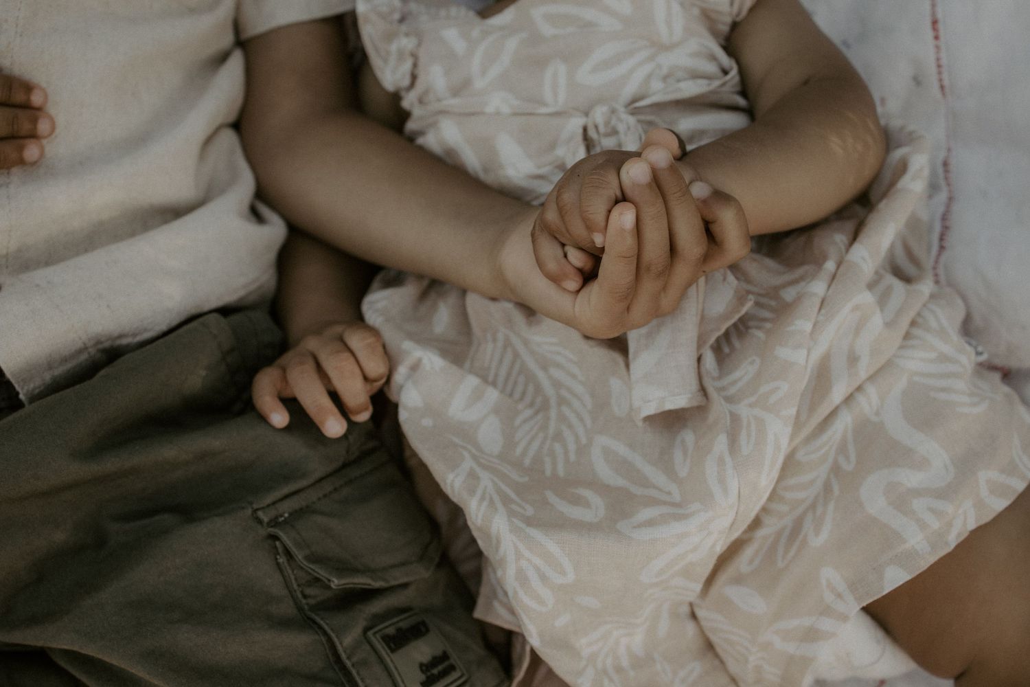 Candid family moments captured along the Cape Town coast.
Real and emotional family photography in Somerset West.
