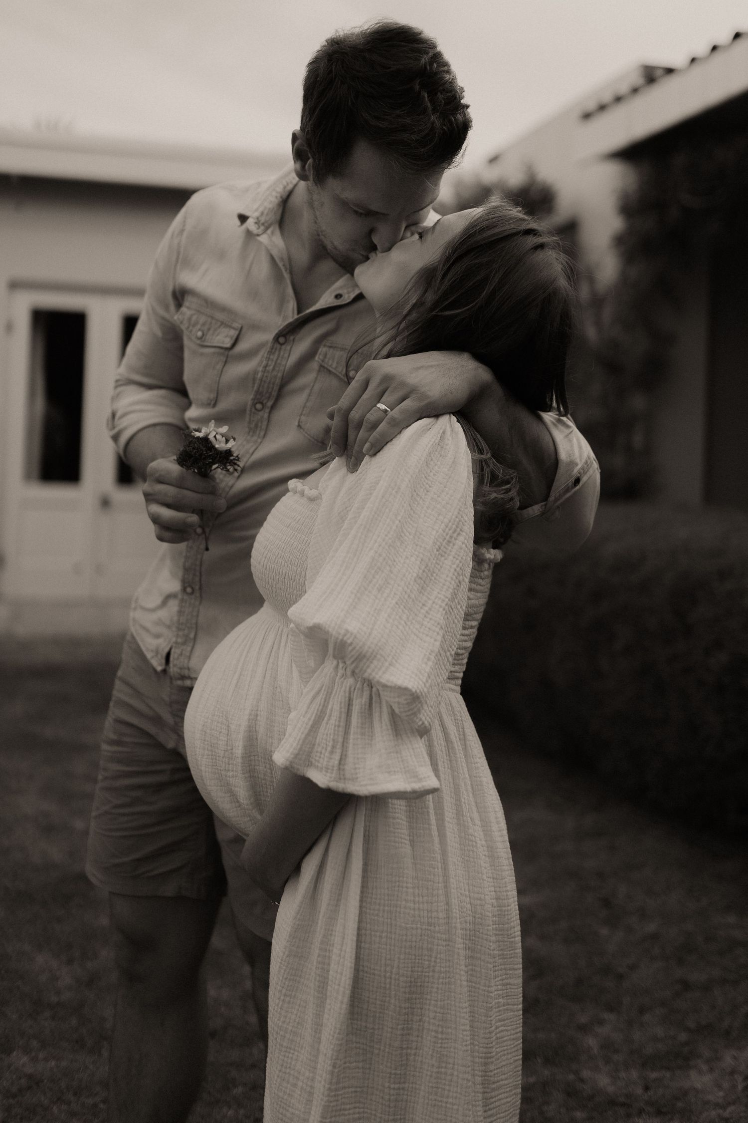 Lifestyle maternity photography in Cape Town homes