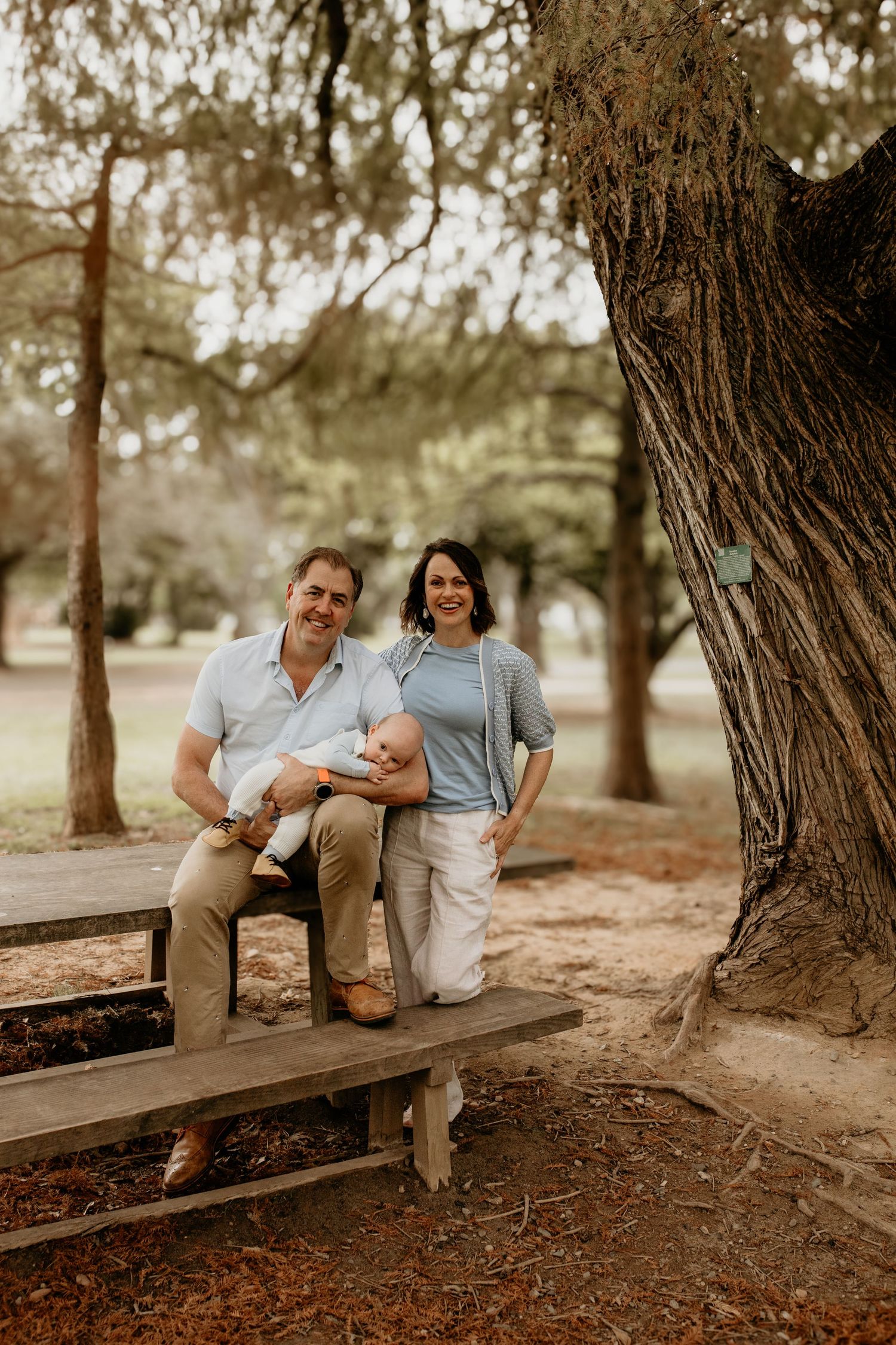 Family portraits with soft tones in Cape Town

Family photography focused on love and movement in Cape Town

Timeless family photos in natur