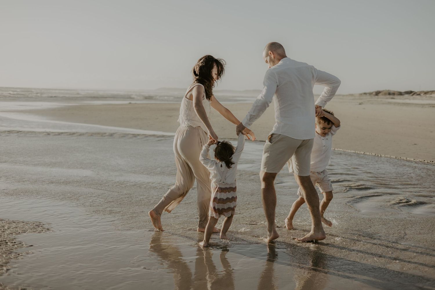 Natural family photo sessions near Cape Town

Family portraits inspired by Cape Town landscapes