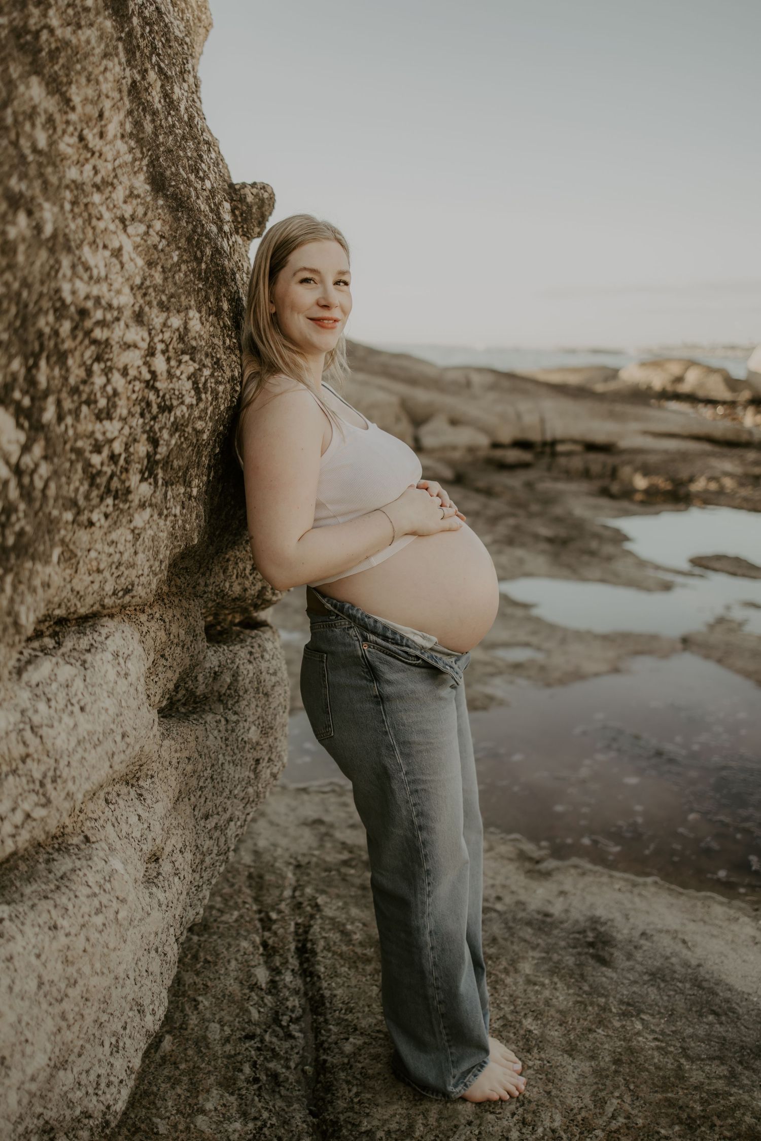 Relaxed maternity sessions in nature
Lifestyle maternity photography Cape Town
Barefoot, natural maternity photos