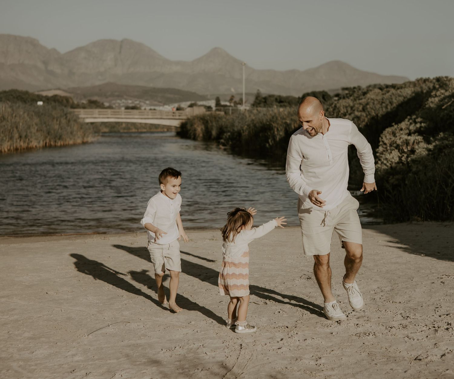 Family portraits with a relaxed Cape Town aesthetic

Outdoor lifestyle family photography in Cape Town