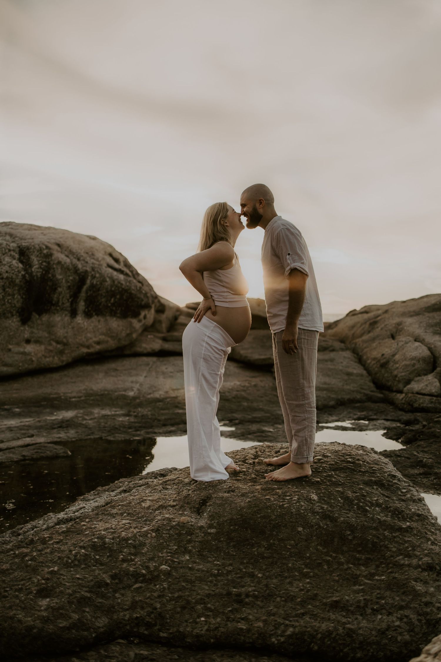 Relaxed maternity sessions in nature
Lifestyle maternity photography Cape Town
Barefoot, natural maternity photos