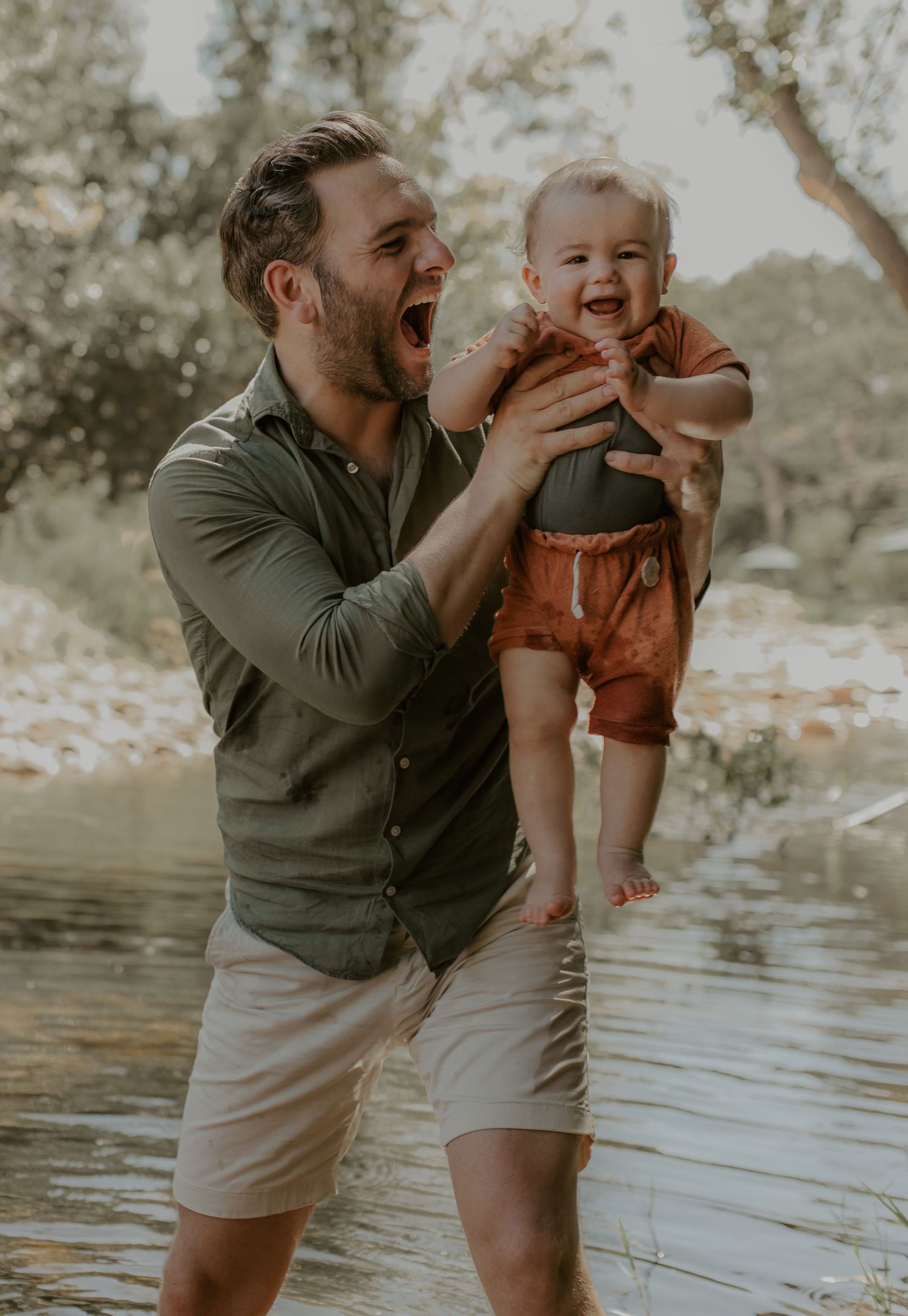 Candid family moments captured in Cape Town

Natural family portraits with Cape Town scenery

Family photography that feels effortless in Ca