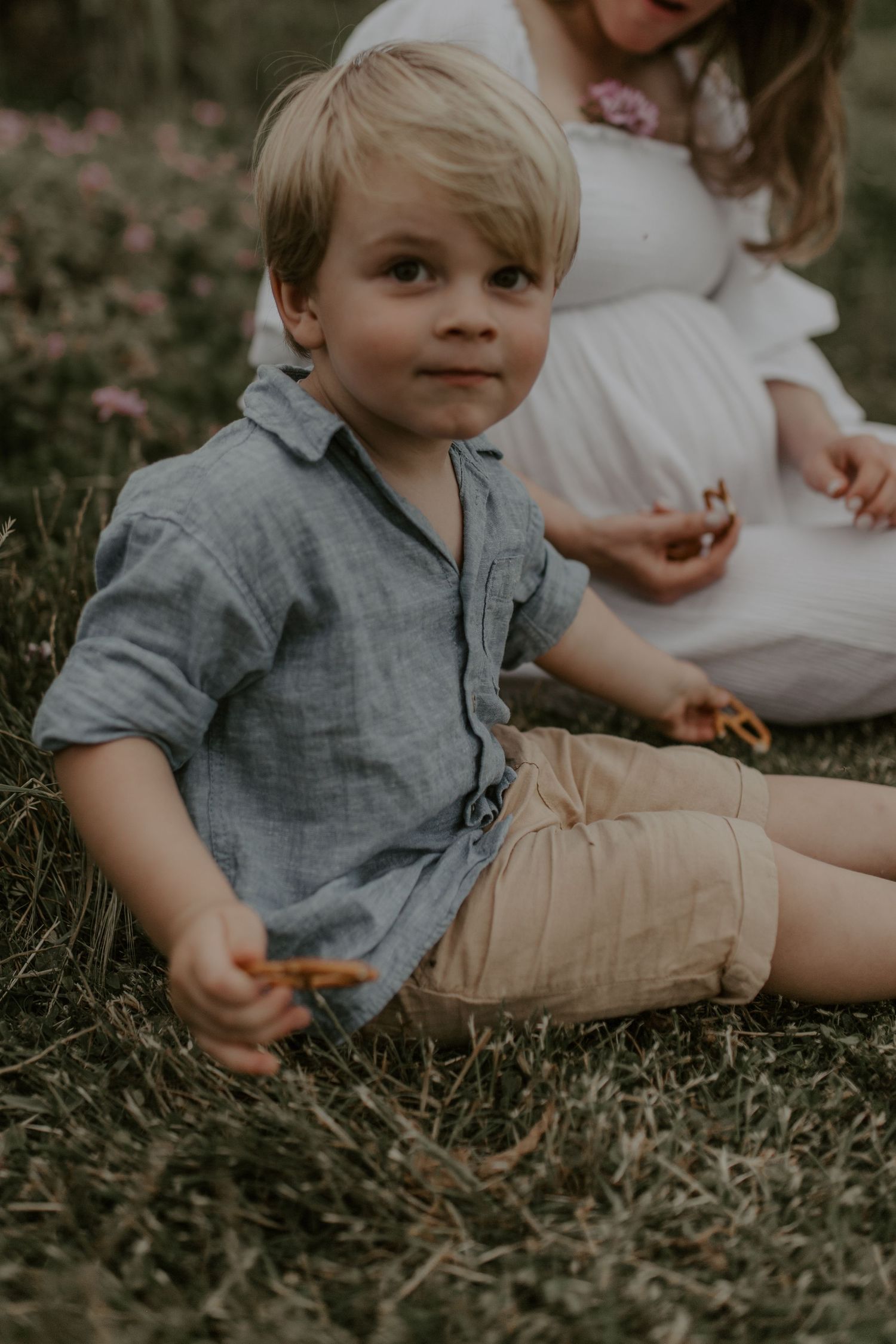 Soft, natural light family portraits

Family photos that feel real, not posed

Storytelling family photography