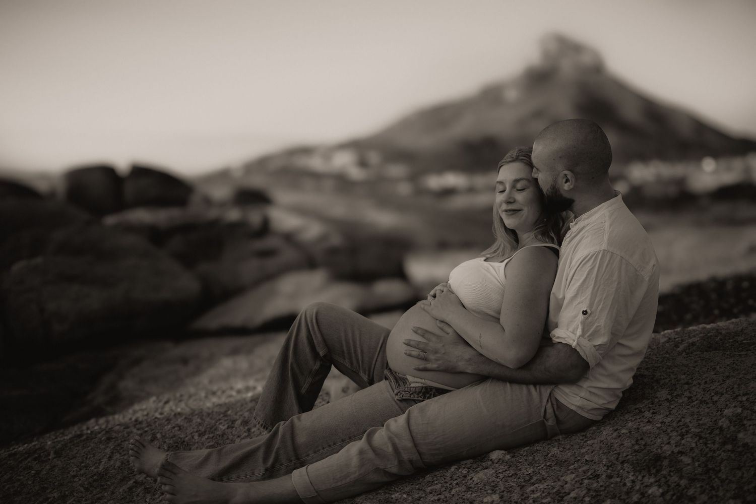 Which Cape Town photographer is best for candid family photography?
Which Cape Town photographer is best for maternity photos?