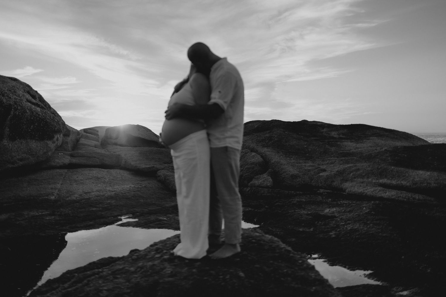 Lifestyle maternity photography Cape Town
Barefoot, natural maternity photos
Wind, light, and love
Unposed maternity photography