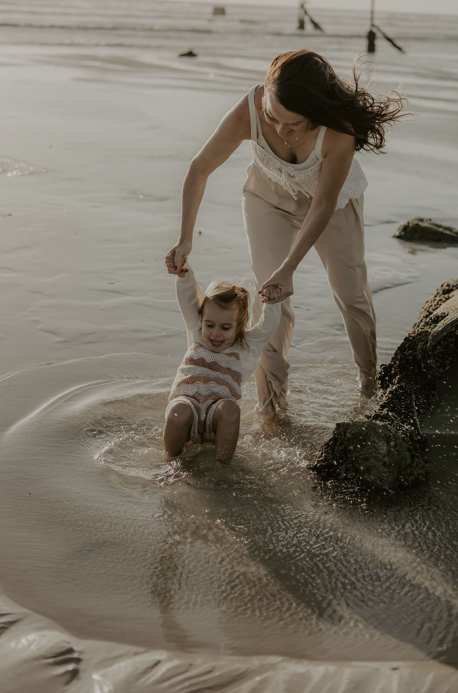 Natural family photo sessions near Cape Town

Family portraits inspired by Cape Town landscapes