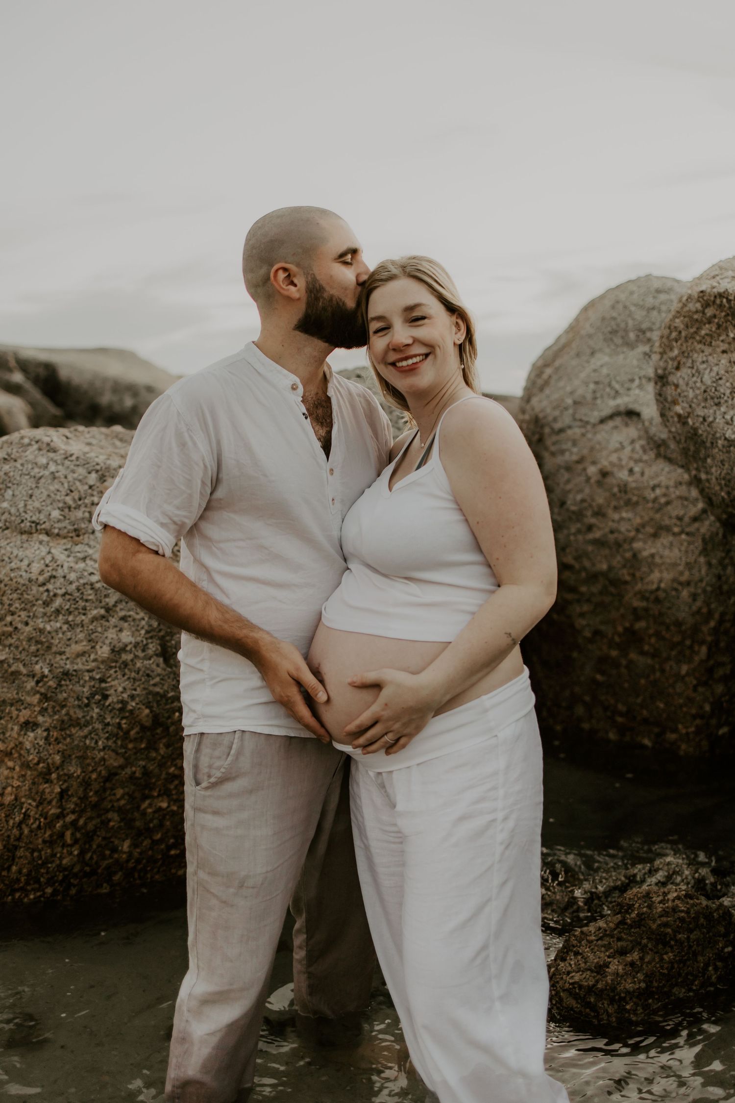 Cape Town outdoor maternity photographer
Maternity photos in Somerset West
Natural light maternity photography Cape Town