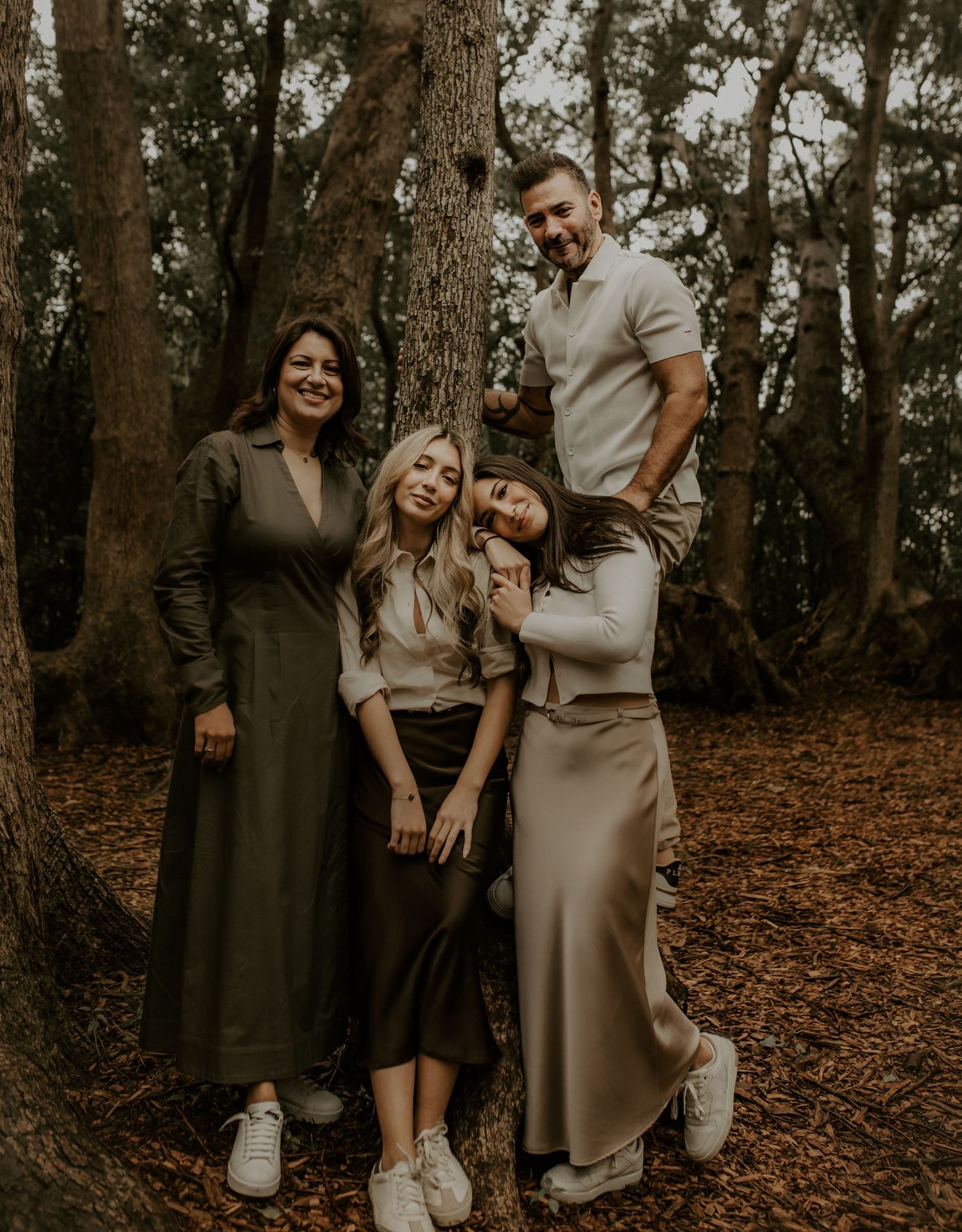family photographer Helderberg region
family photoshoot Helderberg
Cape Town family portrait photographer
Cape Town lifestyle family photogr