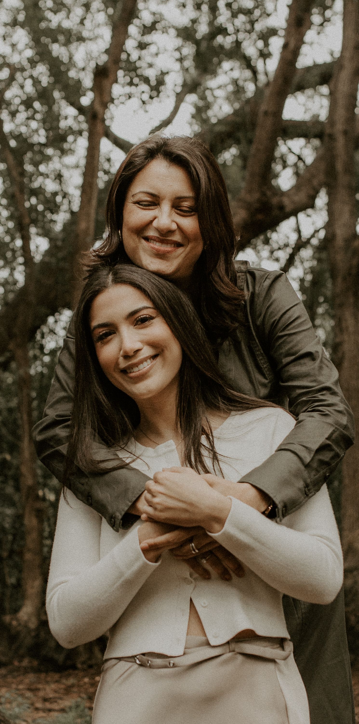 Candid family moments captured in Cape Town

Natural family portraits with Cape Town scenery

Family photography that feels effortless in Ca
