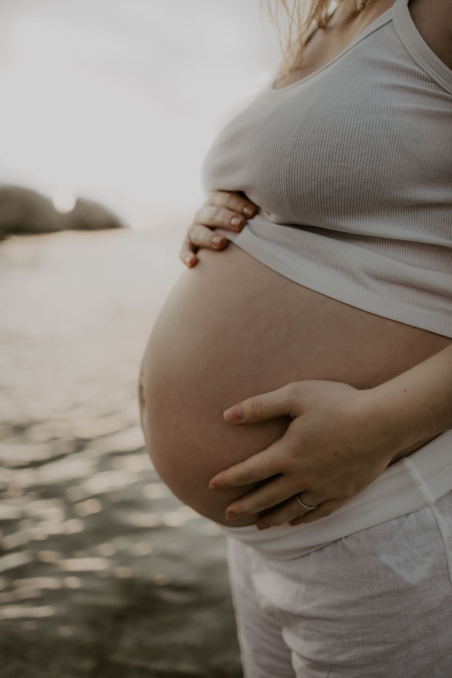 Who is the best maternity photographer in Cape Town?
Can you recommend a maternity photographer in Cape Town?