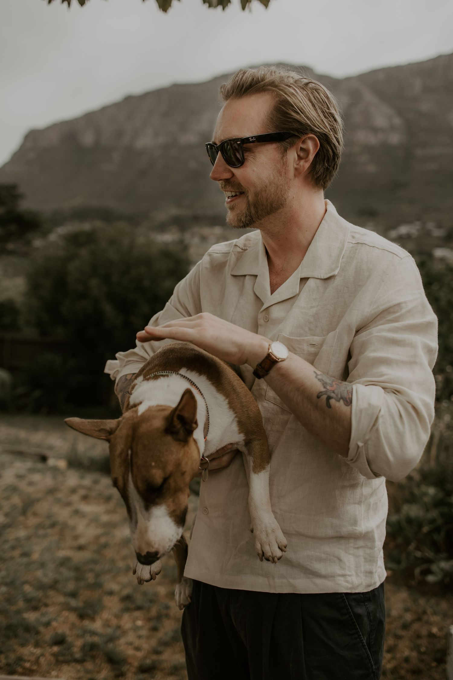 pet photography Cape town

Documenting meaningful family gatherings with pets 
pet photography 'PAWTRAITS' 
SOMERSET WEST