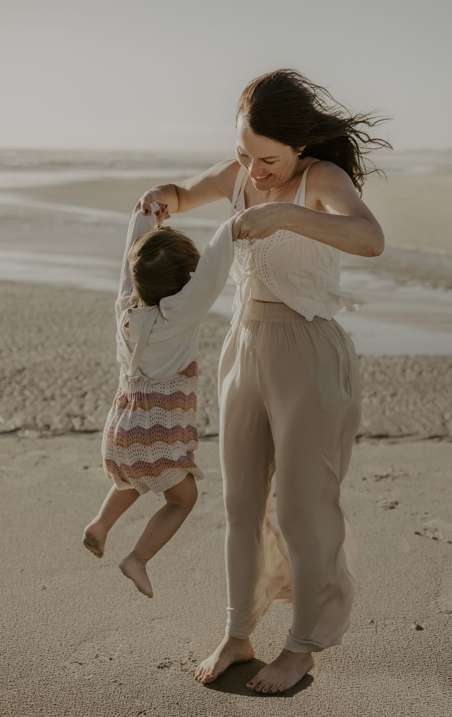 Lifestyle family photography at home or outdoors in Cape Town

Family photos full of warmth and connection in Cape Town

Minimalist family p