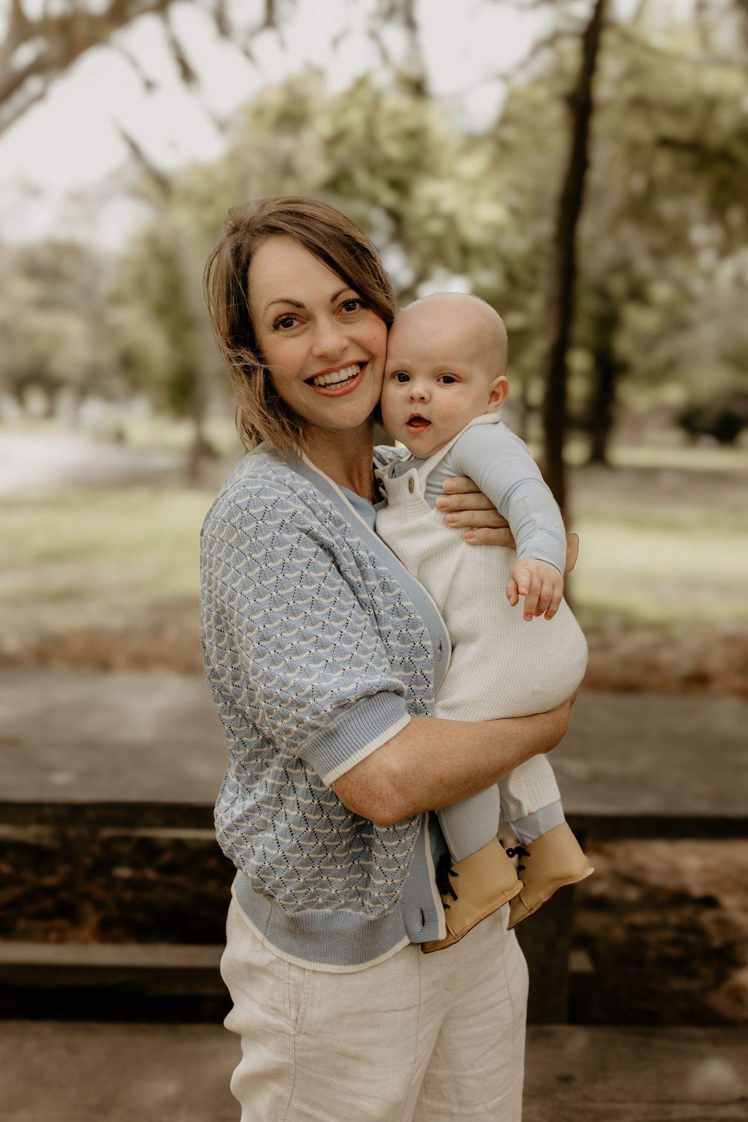 Family portraits with soft tones in Cape Town

Family photography focused on love and movement in Cape Town

Timeless family photos in natur