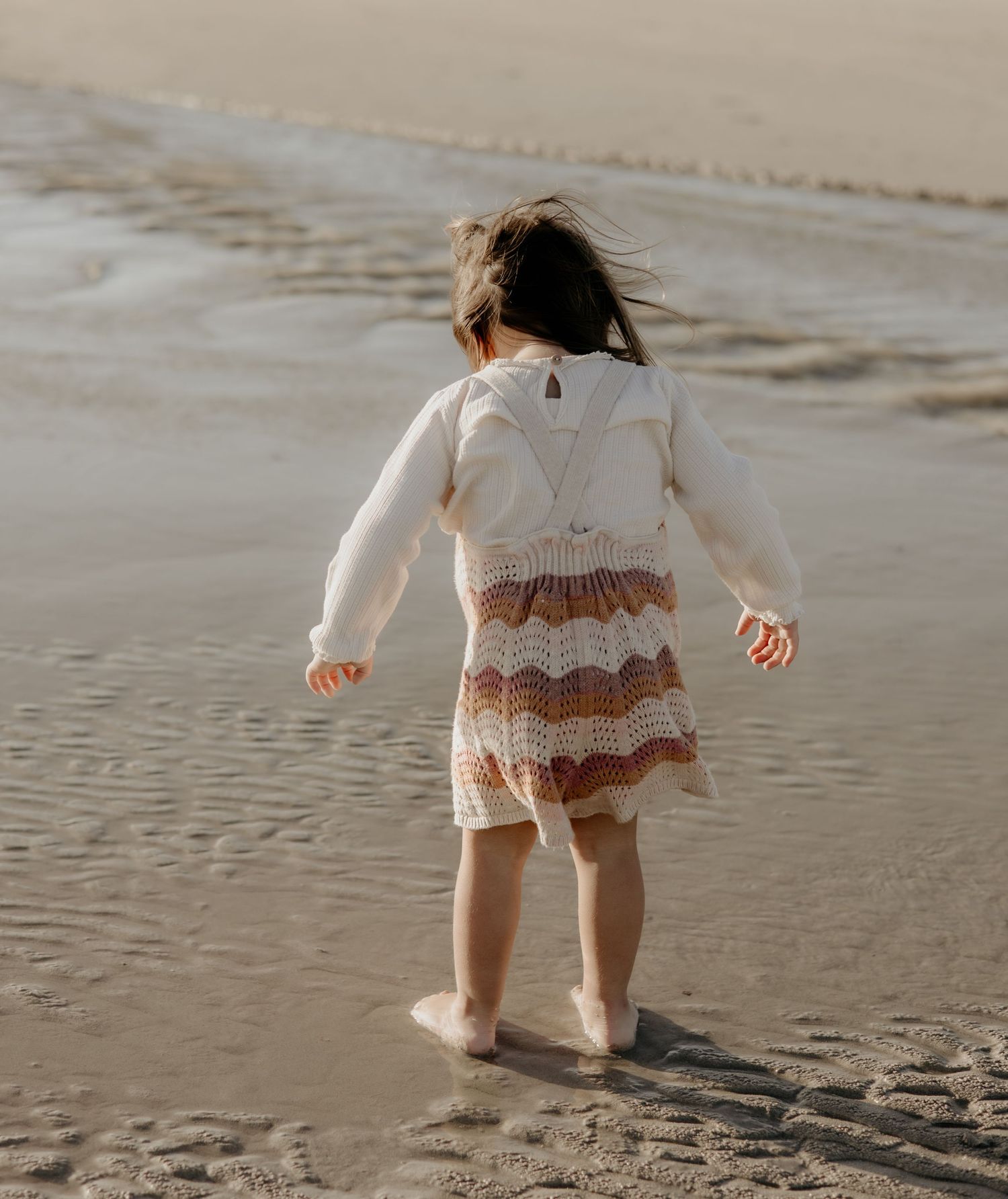 Lifestyle family photography at home or outdoors in Cape Town

Family photos full of warmth and connection in Cape Town

Minimalist family p