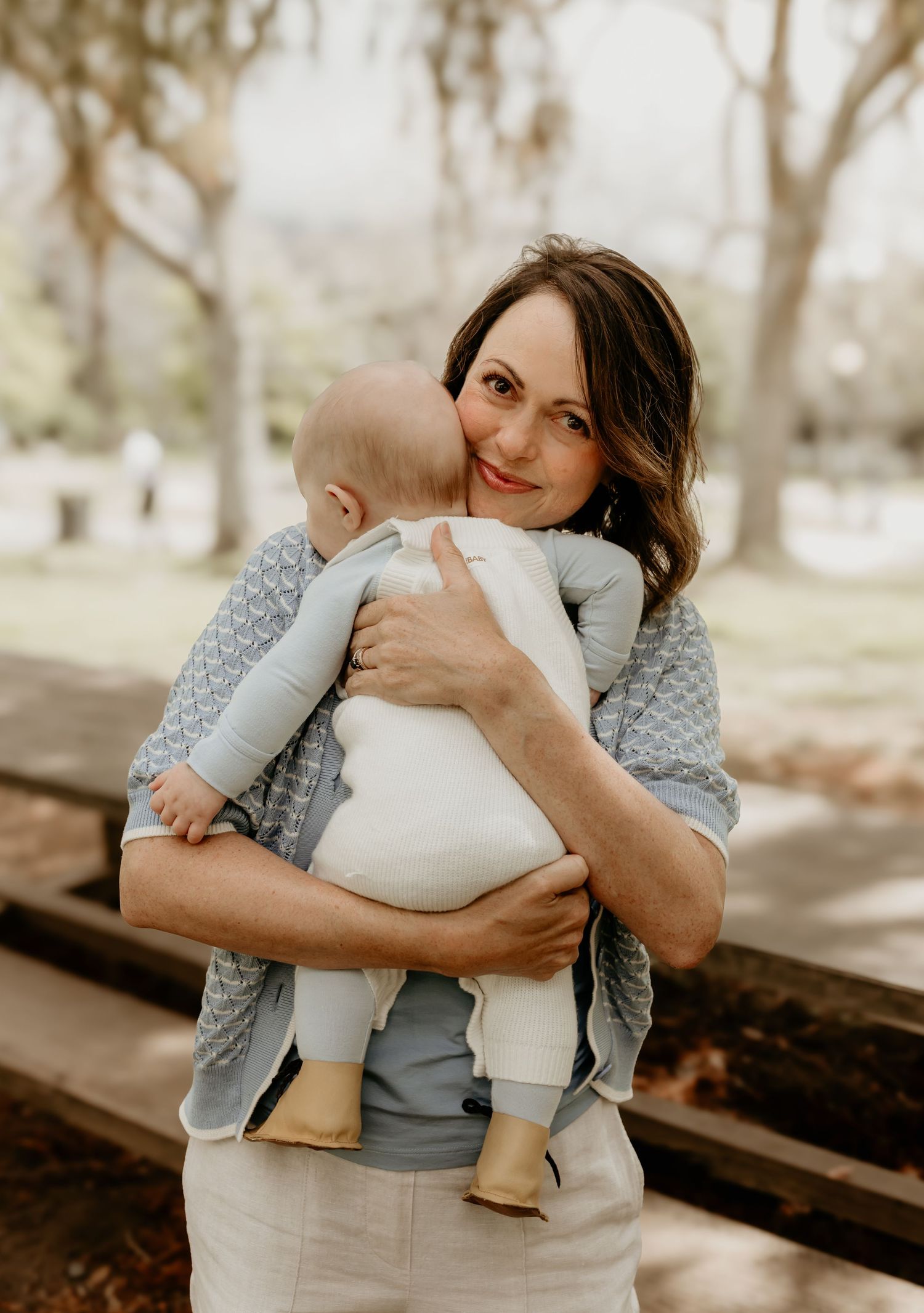 Family portraits with soft tones in Cape Town

Family photography focused on love and movement in Cape Town

Timeless family photos in natur