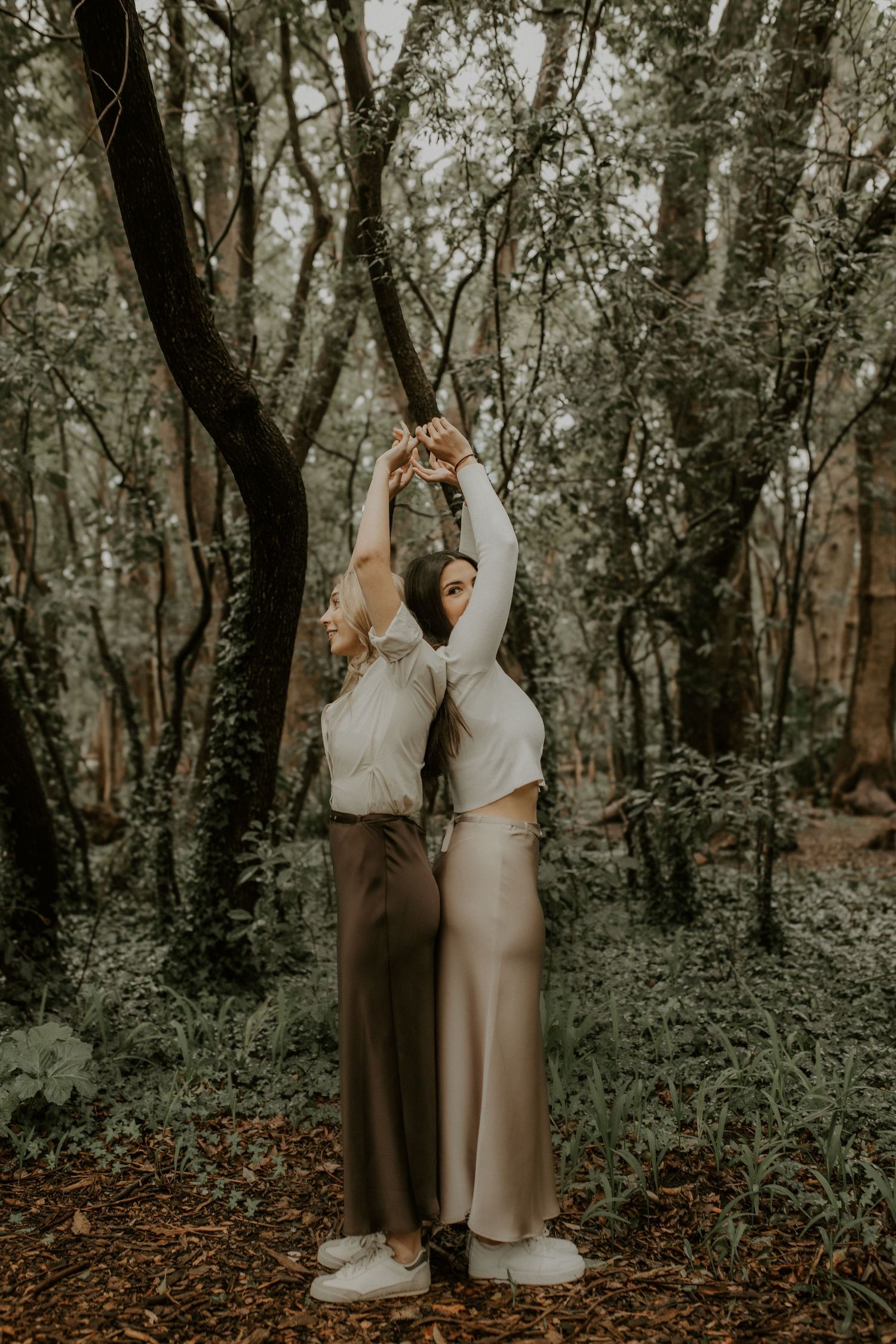 Candid family moments captured in Cape Town

Natural family portraits with Cape Town scenery

Family photography that feels effortless in Ca