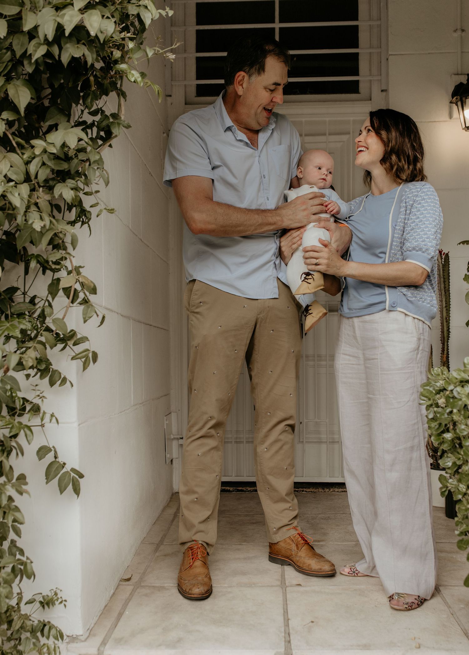 Family portraits with soft tones in Cape Town

Family photography focused on love and movement in Cape Town

Timeless family photos in natur