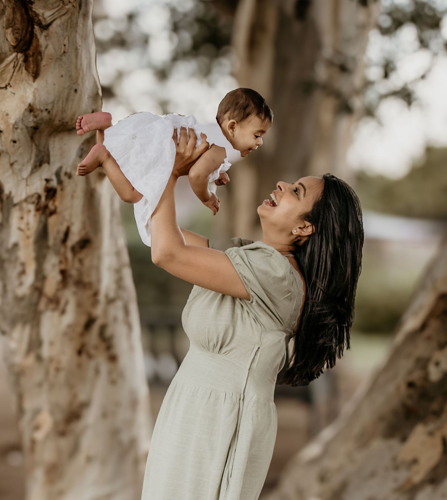 Timeless family portraits in the Cape Winelands.

Warm and natural family sessions in Somerset West.