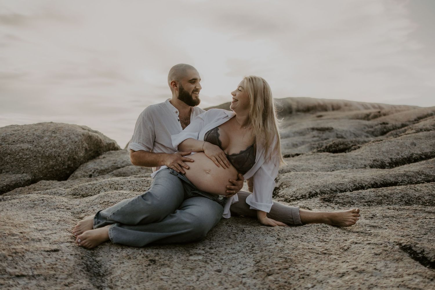 High-end maternity portraits in natural settings
Elegant maternity photography experience Cape Town