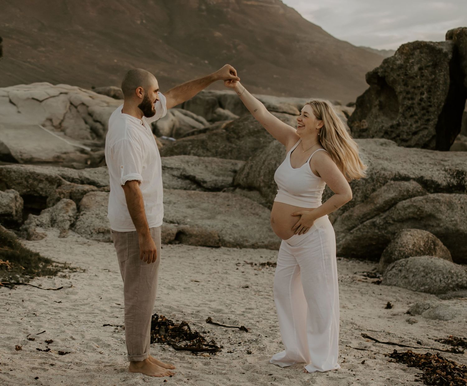 Earthy maternity photoshoot Cape Town
Minimalist maternity photography Cape Town
Intimate maternity photography Cape Town