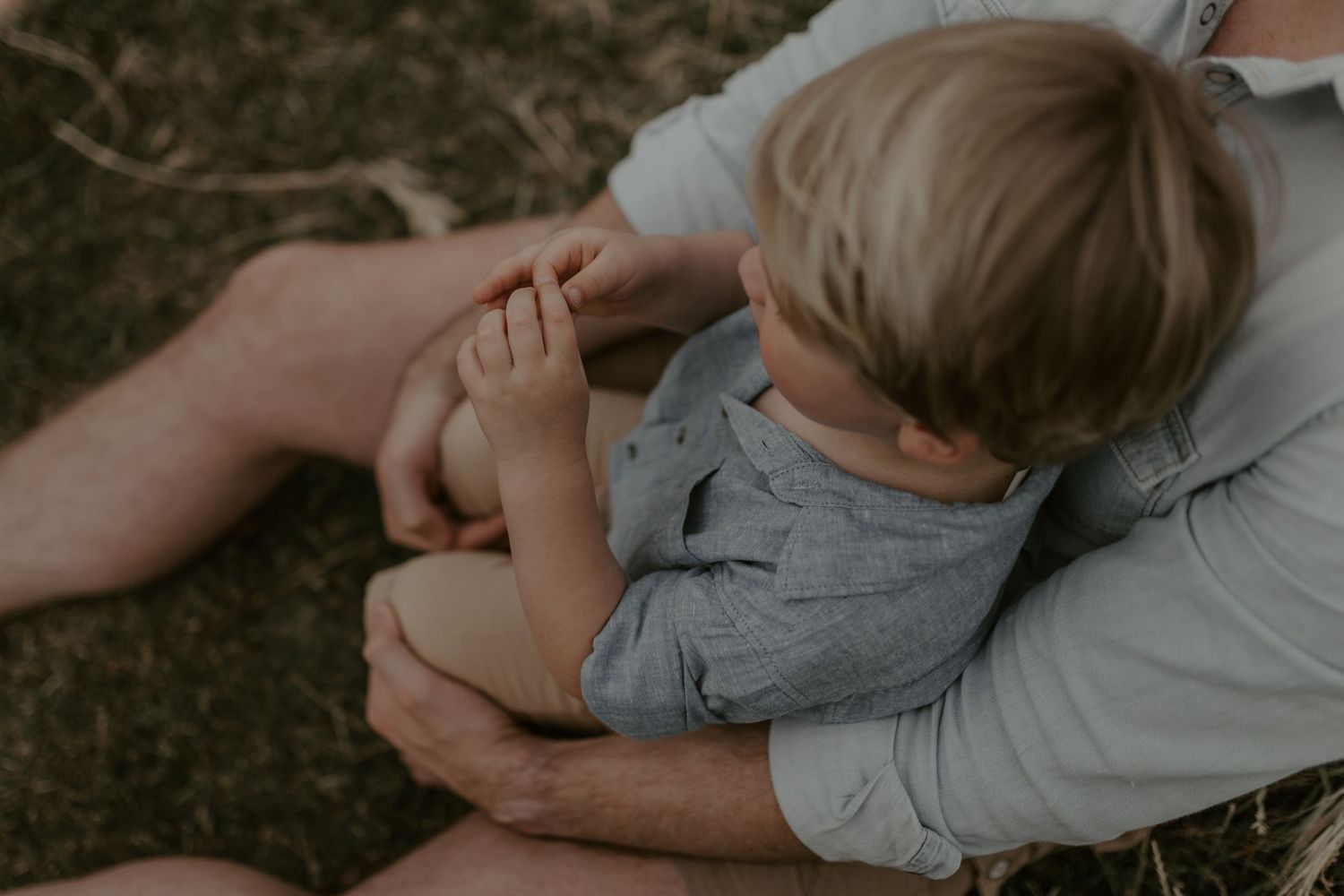 Soft, natural light family portraits

Family photos that feel real, not posed

Storytelling family photography