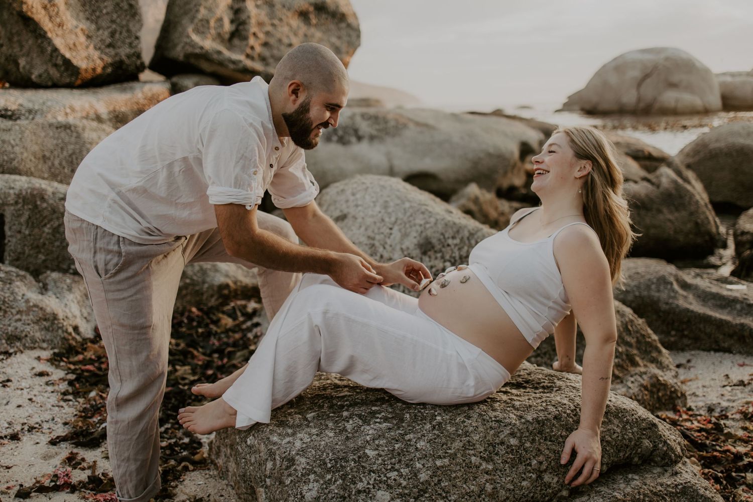 Lifestyle maternity photography Cape Town
Barefoot, natural maternity photos
Wind, light, and love
Unposed maternity photography