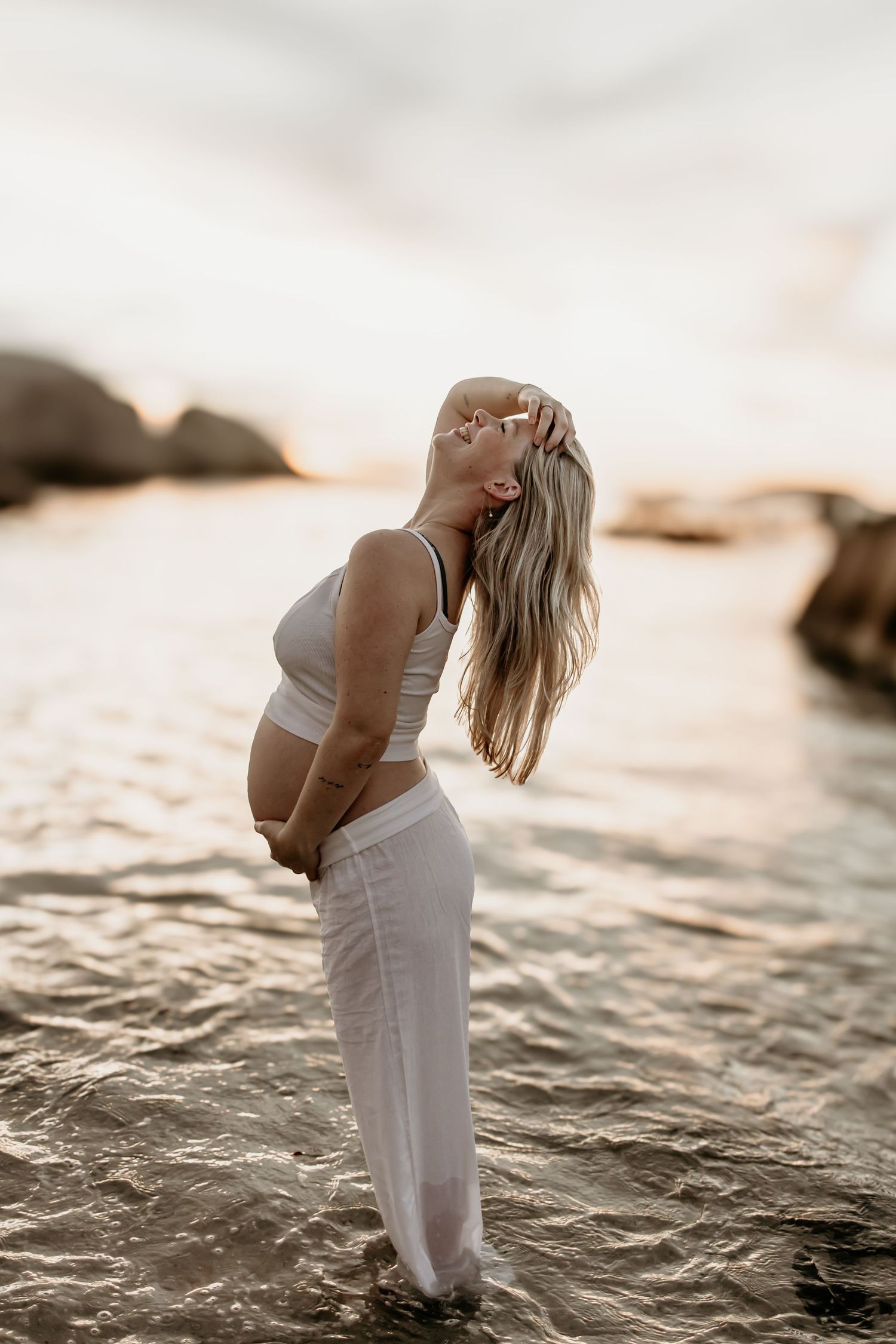 Soft neutral maternity photos Cape Town
Earthy maternity photoshoot Cape Town
Minimalist maternity photography Cape Town
