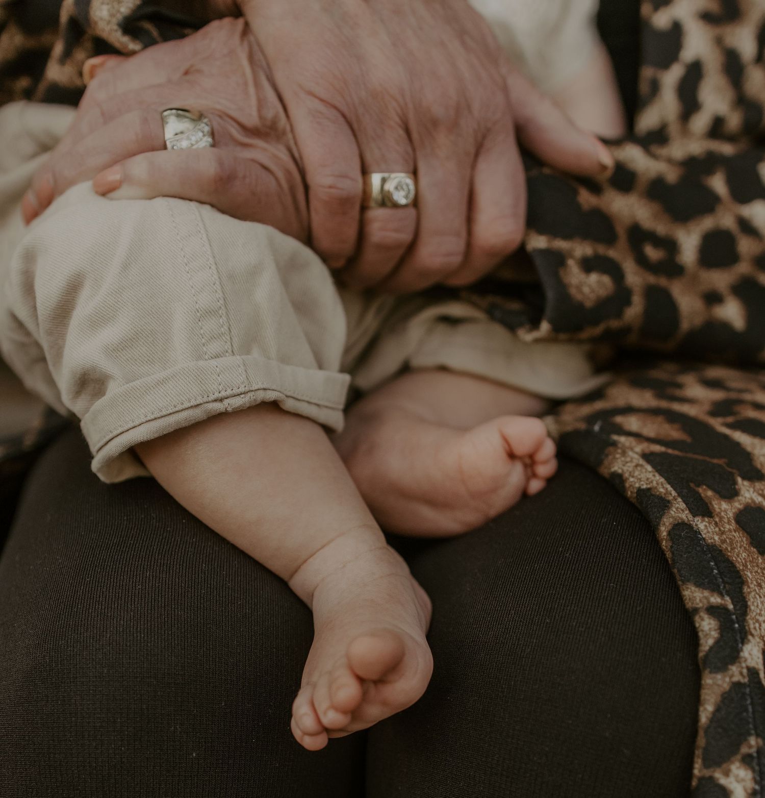 unposed family photography cape town
documentary family photographer cape town
cape town fine art family portraits