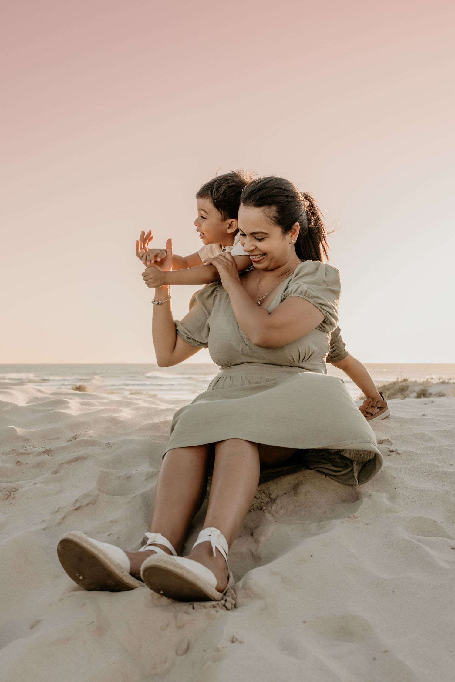 Candid family moments captured along the Cape Town coast.
Real and emotional family photography in Somerset West.
Sunset family lifestyle