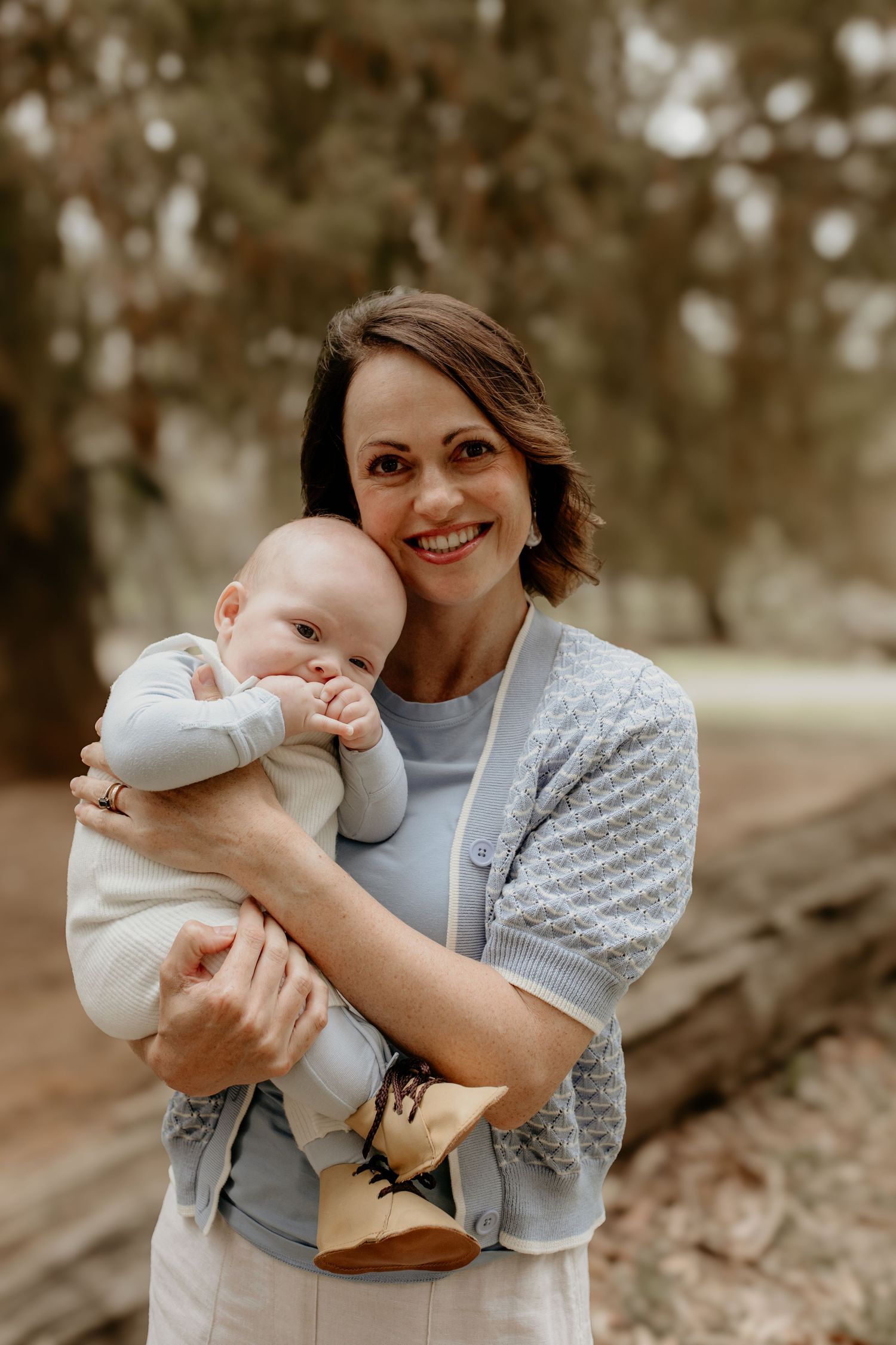 Family portraits with soft tones in Cape Town

Family photography focused on love and movement in Cape Town

Timeless family photos in natur