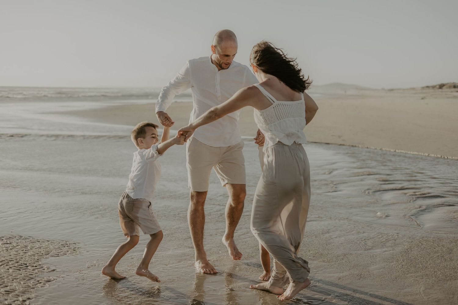 Natural family photo sessions near Cape Town

Family portraits inspired by Cape Town landscapes