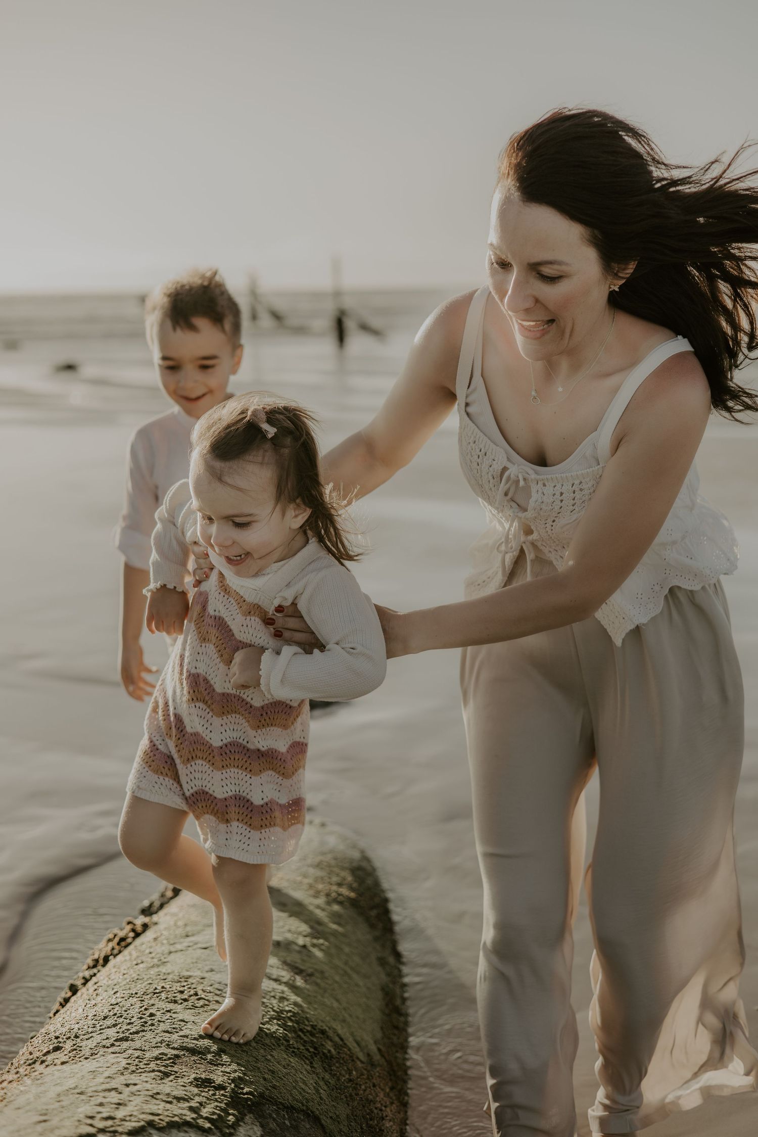 Natural family photo sessions near Cape Town

Family portraits inspired by Cape Town landscapes