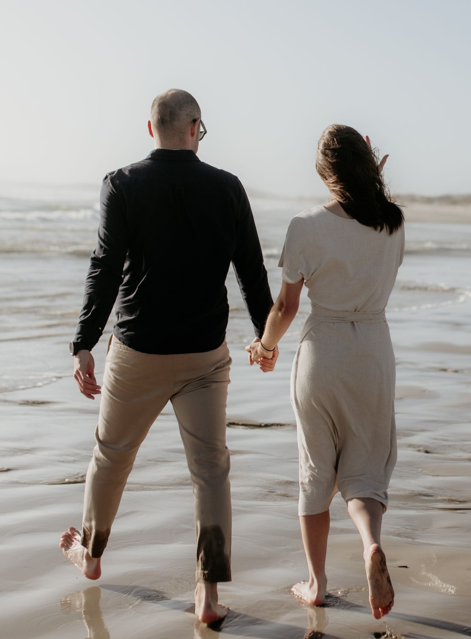 Family photos that capture your everyday magic

Warm, earthy family photography style

Family portraits with a timeless, neutral aesthetic
