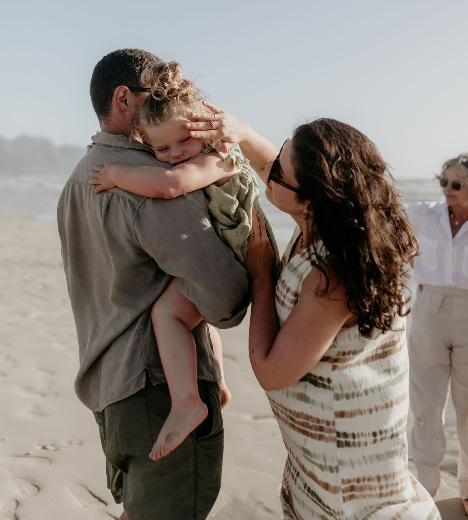Family photos that capture your everyday magic

Warm, earthy family photography style

Family portraits with a timeless, neutral aesthetic